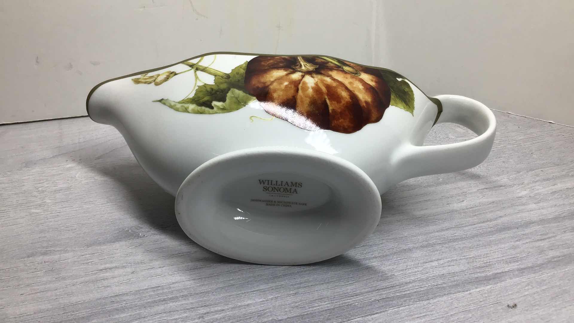 Photo 6 of WILLIAMS SONOMA BOTANICAL PUMPKIN GRAVY BOAT 9” X 3.5” H4”