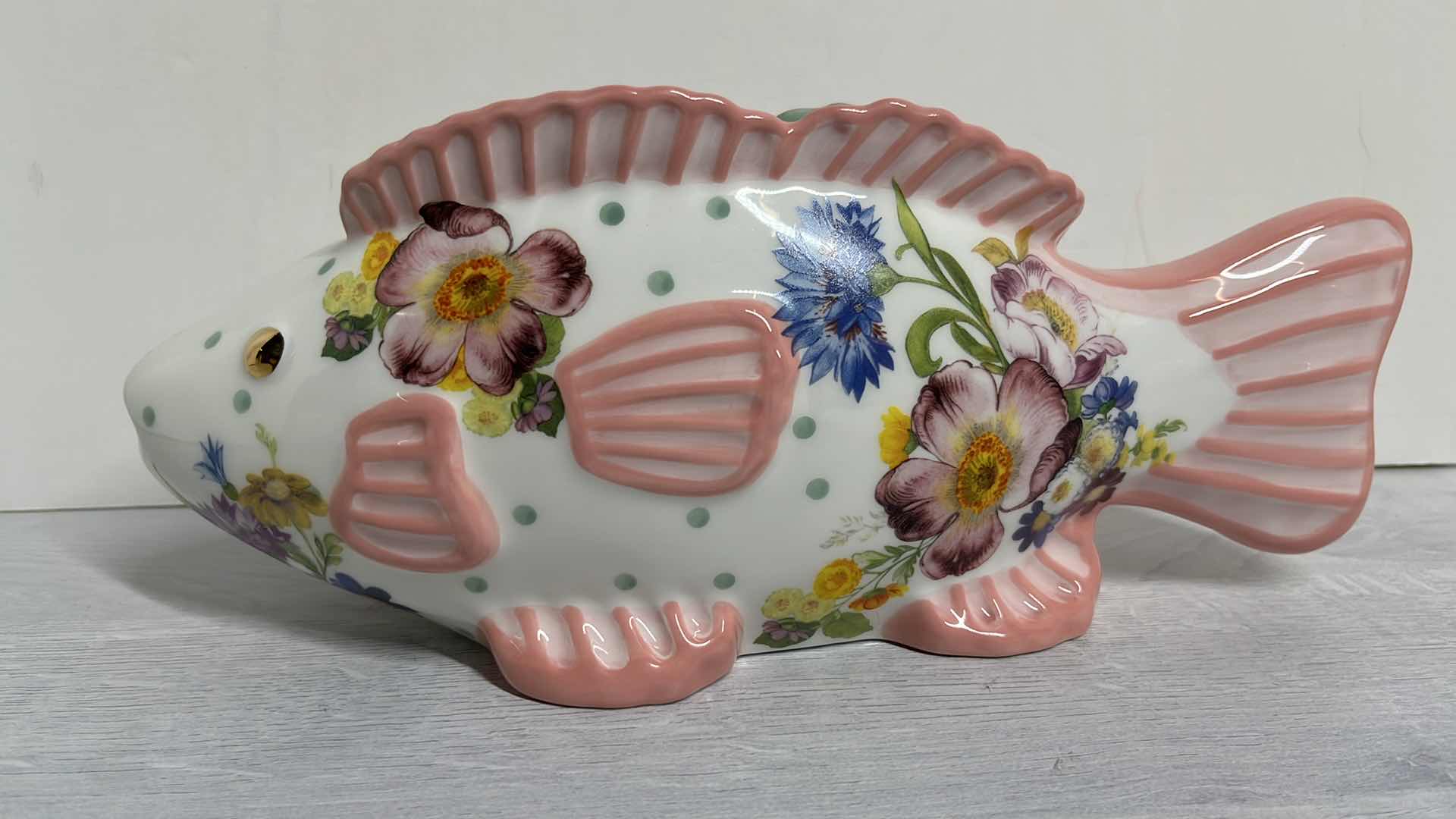 Photo 1 of MACKENZIE-CHILDS SMALL FLOWER MARKET FISH PLANTER 4” X 11.75” H5”