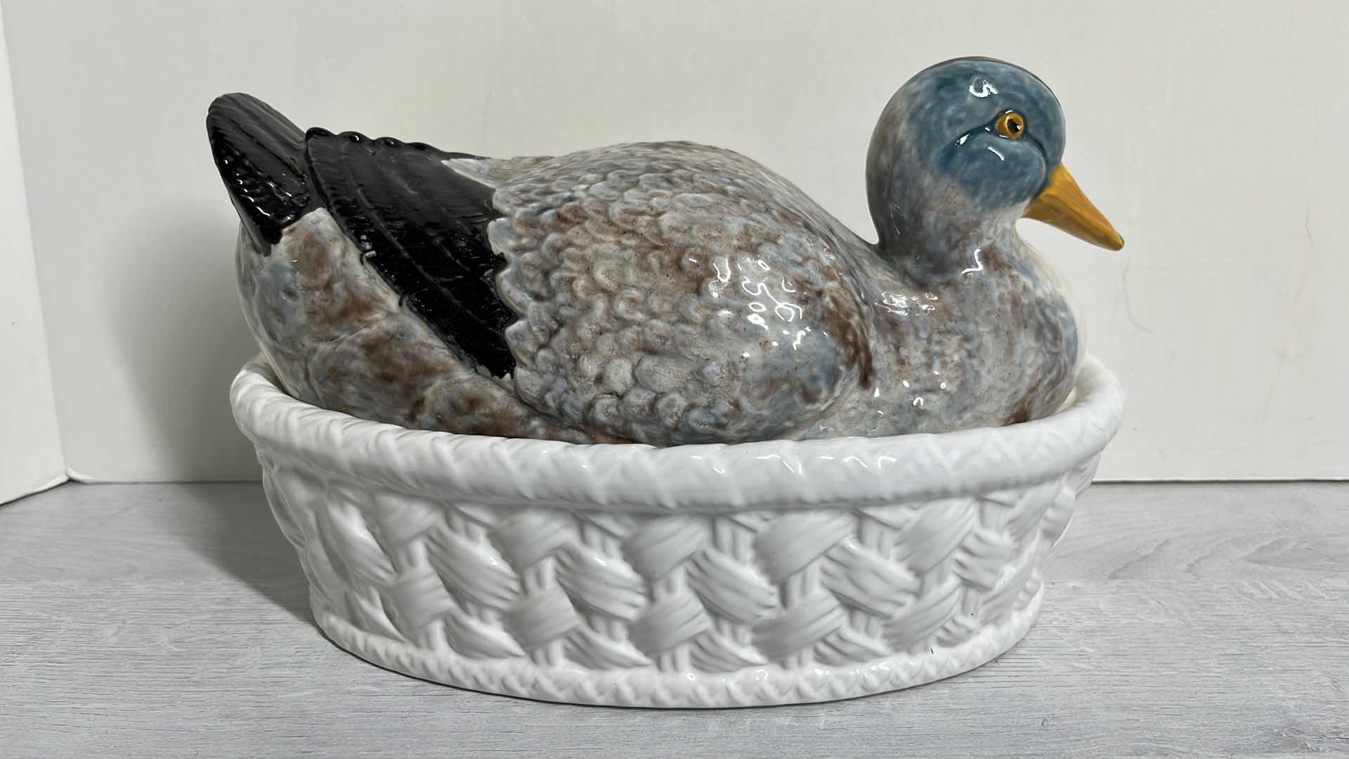 Photo 1 of BORDALLO PINHEIRO DUCK TUREEN MADE IN PORTUGAL 6.25” X 11.75” H7.5”