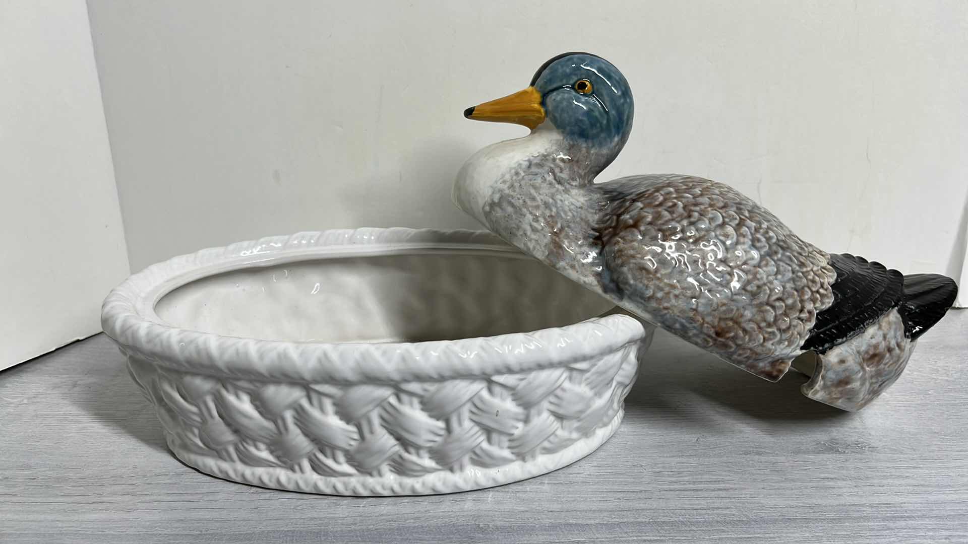 Photo 6 of BORDALLO PINHEIRO DUCK TUREEN MADE IN PORTUGAL 6.25” X 11.75” H7.5”