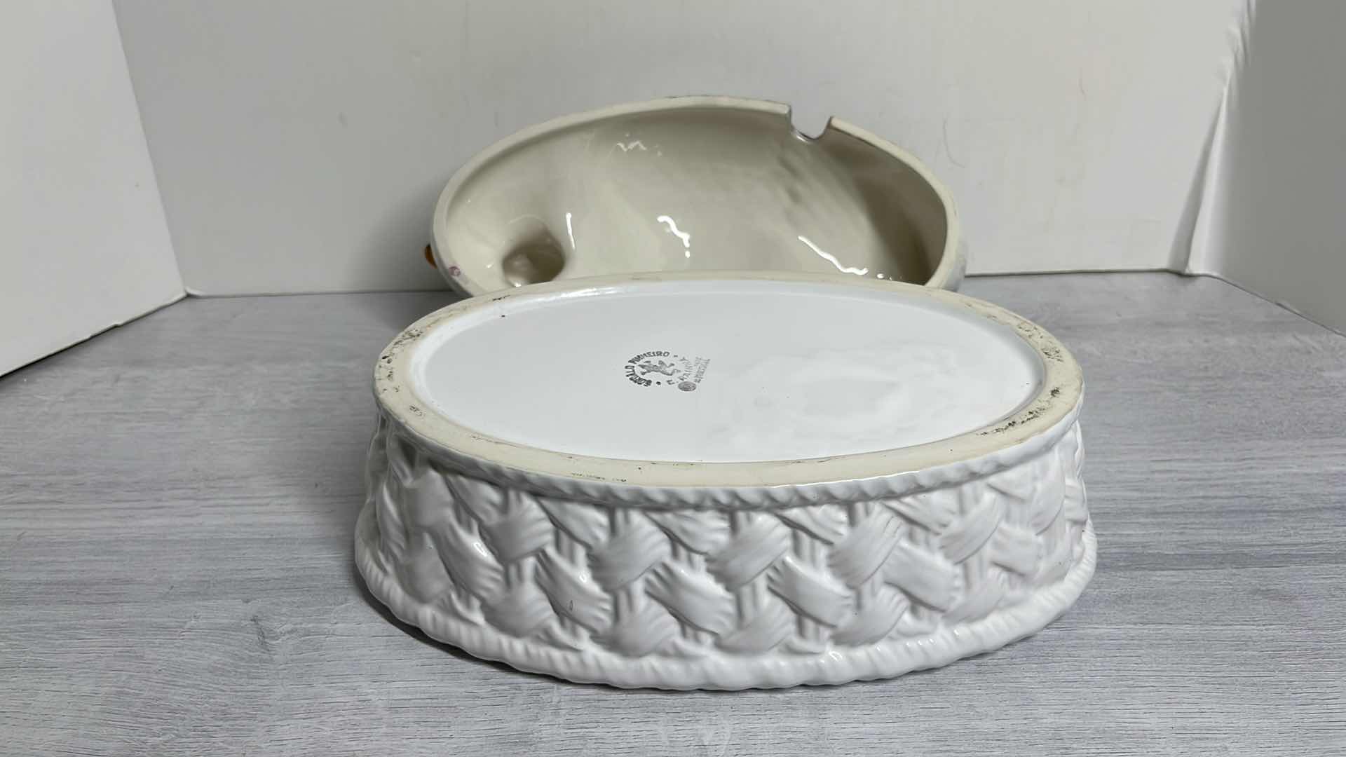 Photo 7 of BORDALLO PINHEIRO DUCK TUREEN MADE IN PORTUGAL 6.25” X 11.75” H7.5”