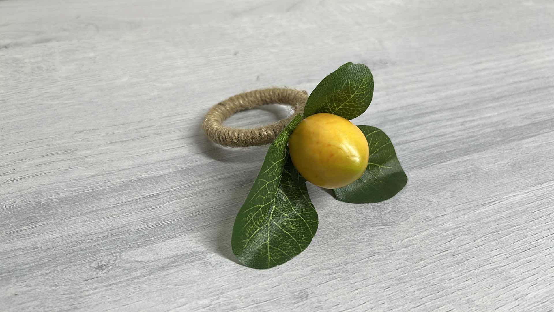 Photo 3 of LEMON NAPKIN RINGS (8)