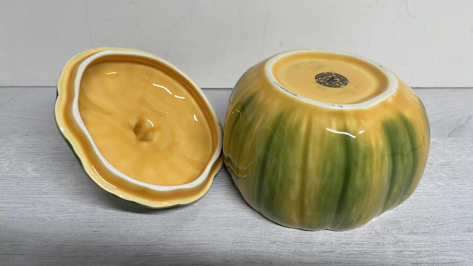 Photo 3 of BORDALLO PINHEIRO PUMPKIN .75L TUREEN 5.25” X 5.25 H5.25”