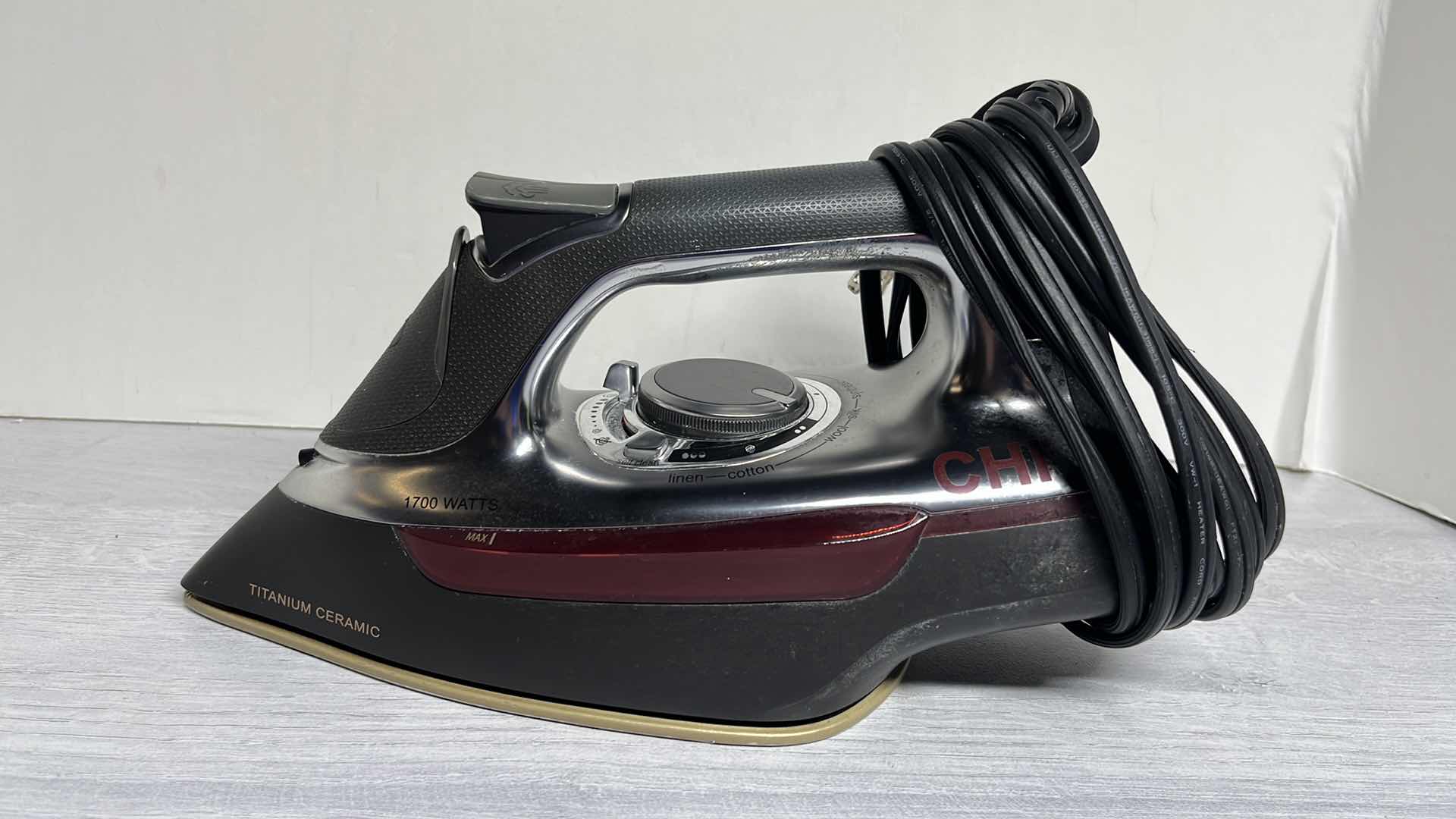 Photo 3 of CHI STEAM TITANIUM CERAMIC IRON 1700 WATTS 10’ CORD AUTO SHUTOFF MODEL 13101