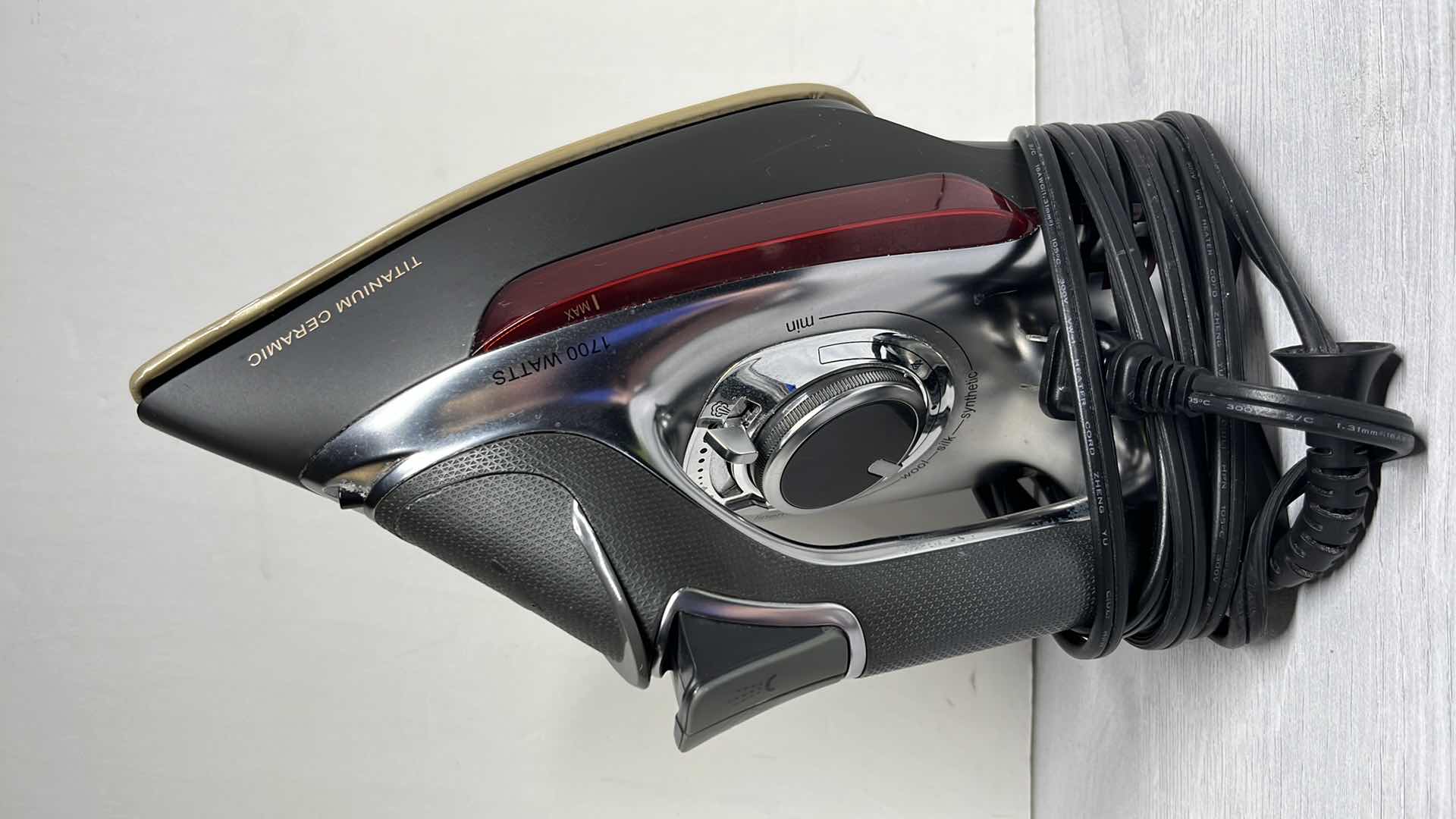 Photo 2 of CHI STEAM TITANIUM CERAMIC IRON 1700 WATTS 10’ CORD AUTO SHUTOFF MODEL 13101