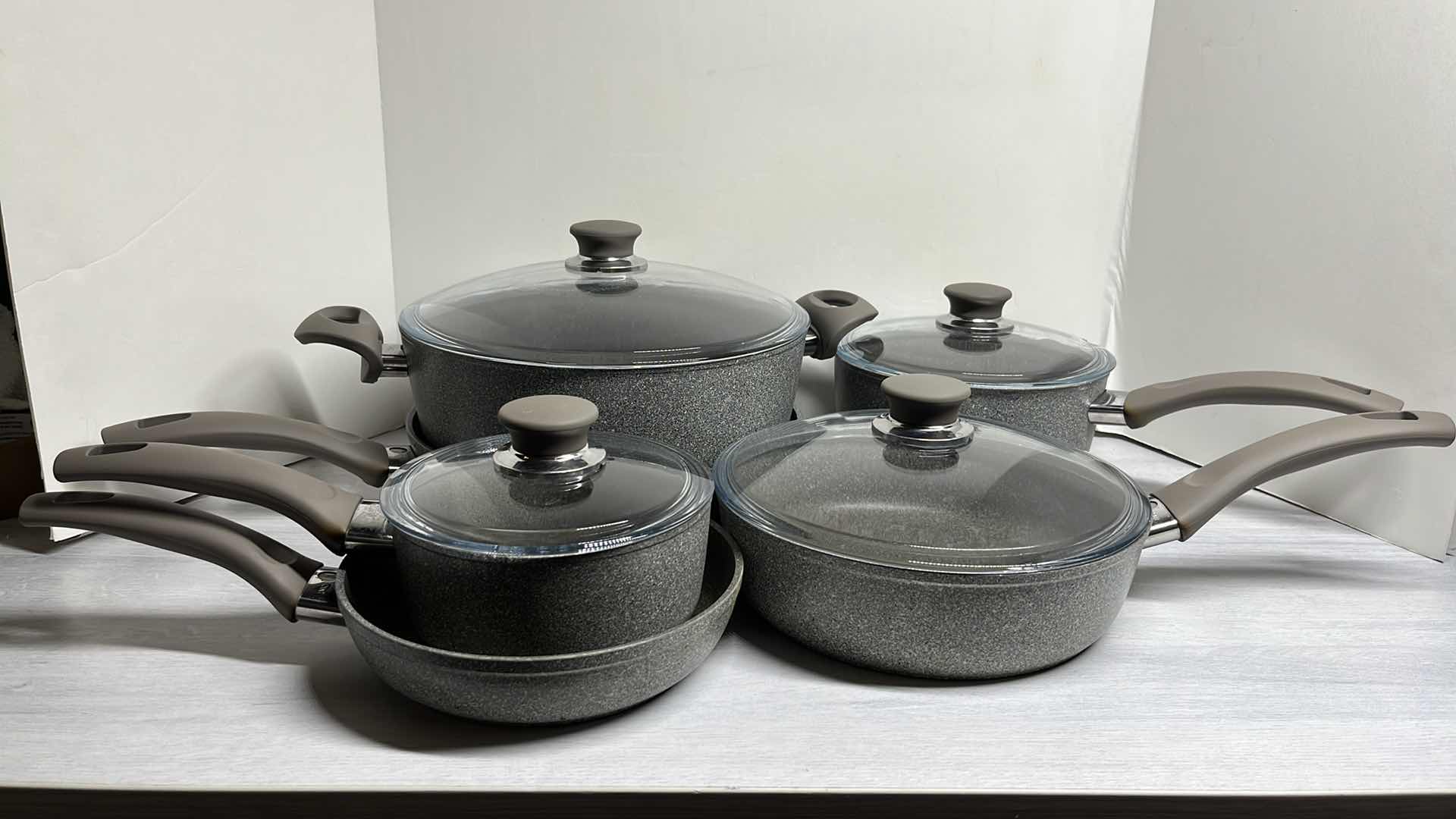 Photo 1 of BALLARINI 1889 MODENA
10 PC NON-STICK POT AND PAN SET W GLASS LIDS