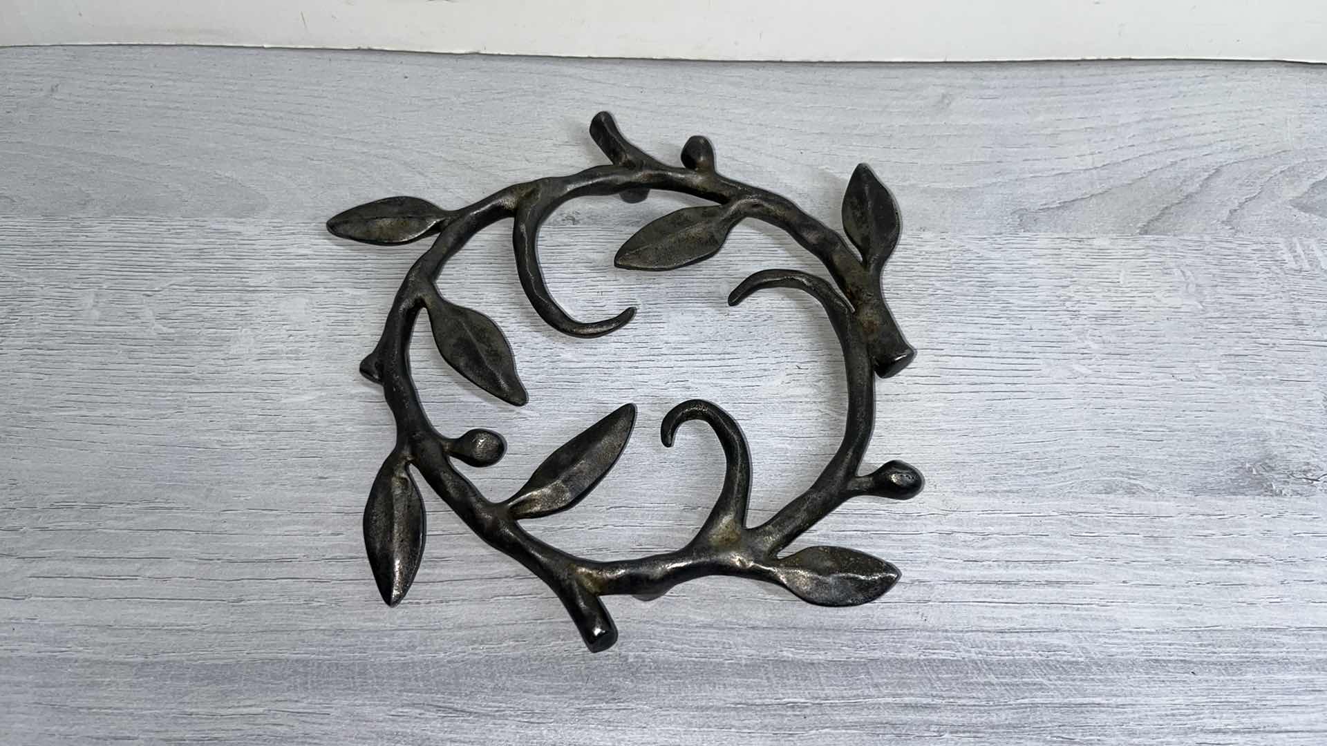 Photo 2 of MICHAEL ARAM NICKLEPLATED BRONZE SMALL VINE TRIVET 8” X 8”