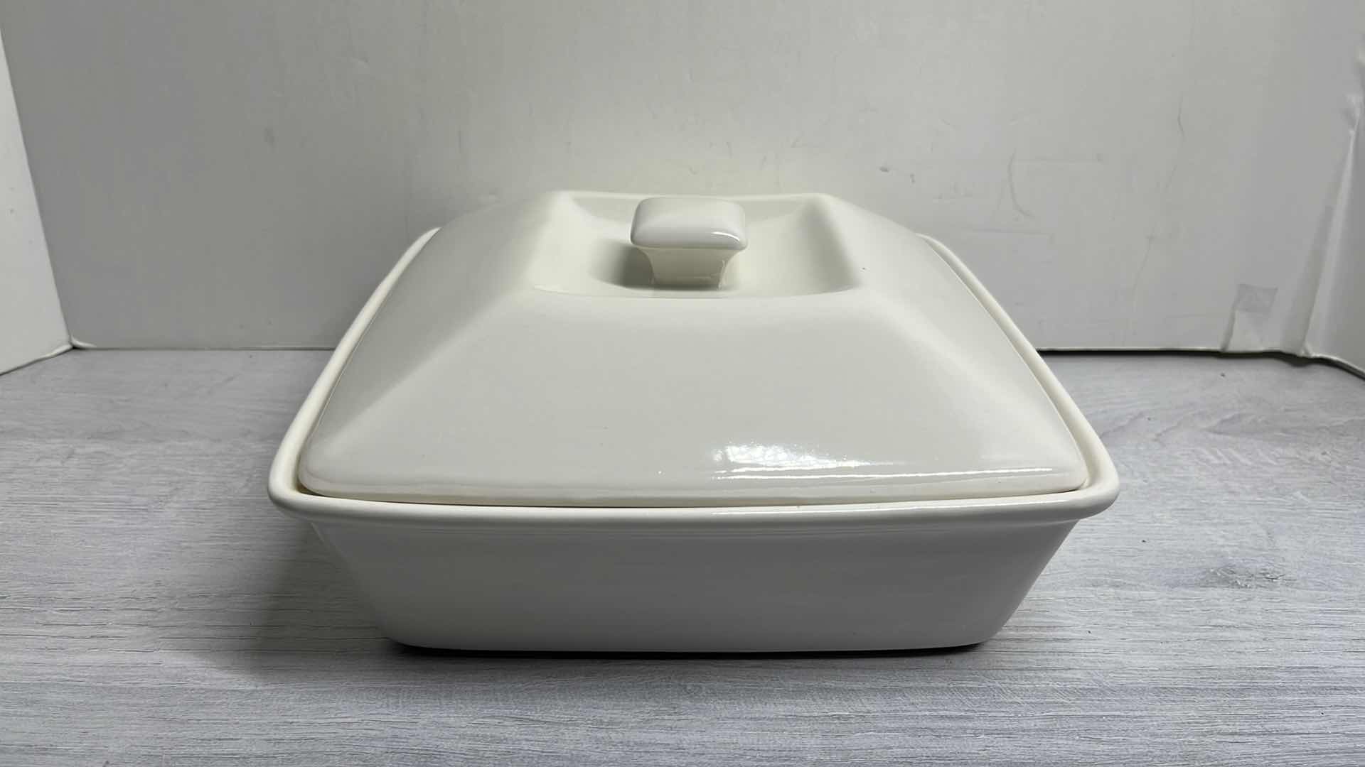 Photo 1 of 10 STRAWBERRY STREET NOVA WHITE 2 QT PORCELAIN SQUARE CASSEROLE DISH W LID 9.5” X 9.5” H2.75”