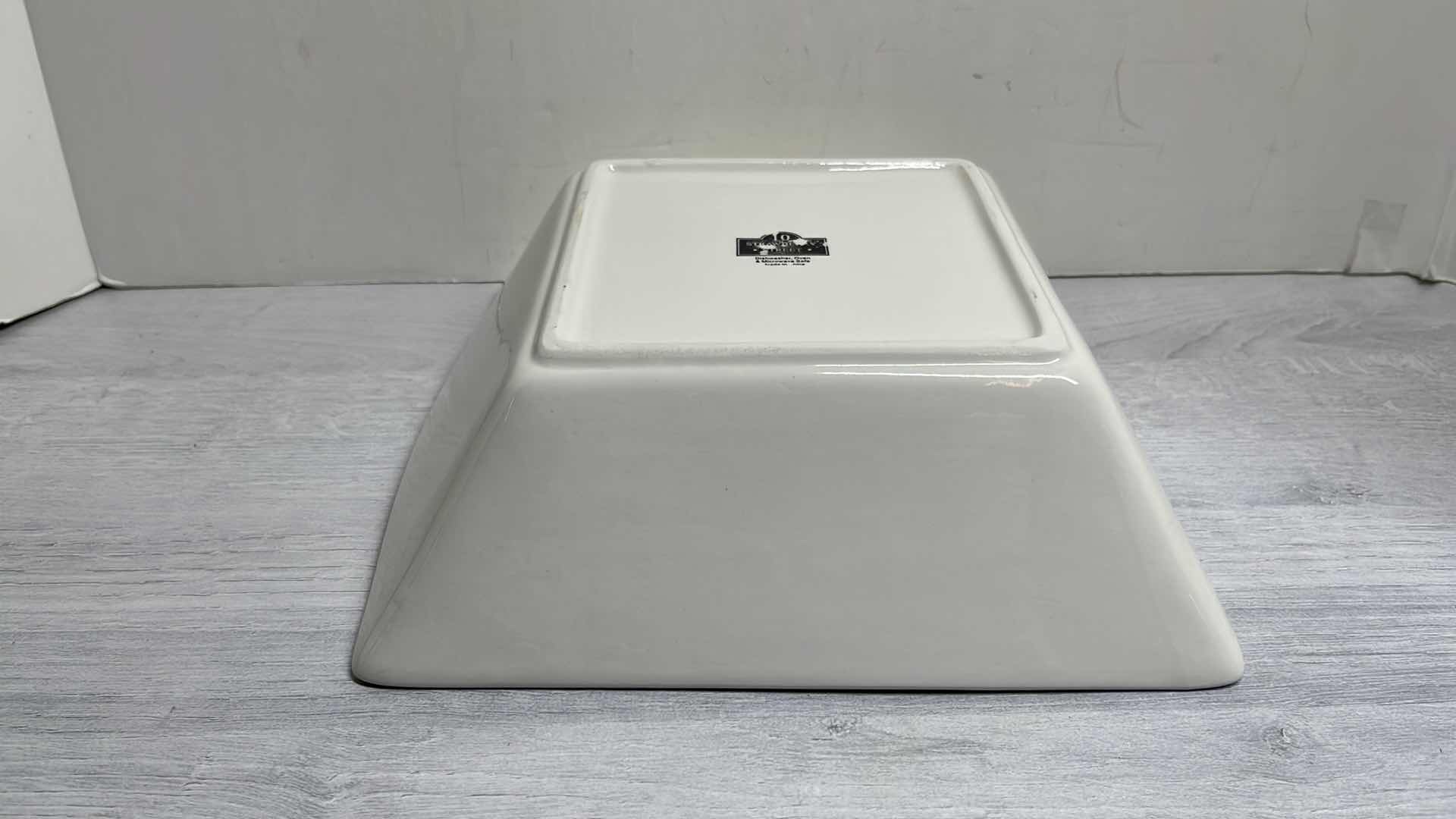 Photo 5 of 10 STRAWBERRY STREET NOVA WHITE 10” LARGE PORCELAIN SQUARE 46 OZ SERVING DISH 10” X 10” H3”