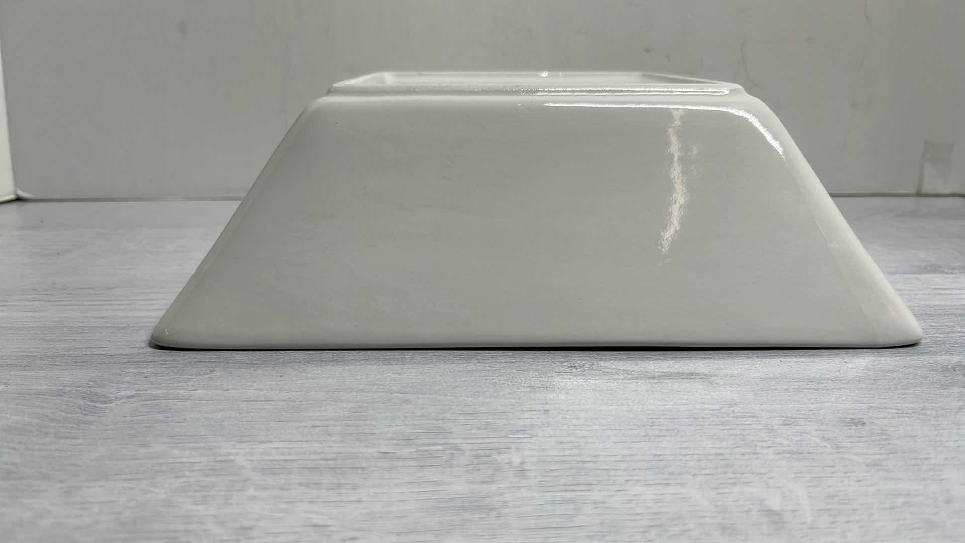 Photo 4 of 10 STRAWBERRY STREET NOVA WHITE 10” LARGE PORCELAIN SQUARE 46 OZ SERVING DISH 10” X 10” H3”