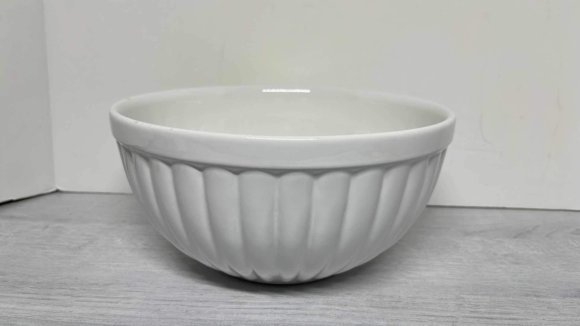 Photo 1 of R HOME MEDIUM WHITE IRONSTONE SCALLOPED SALAD/MIXING BOWL, MADE IN PORTUGAL 9.75” x9.75” H4.75”