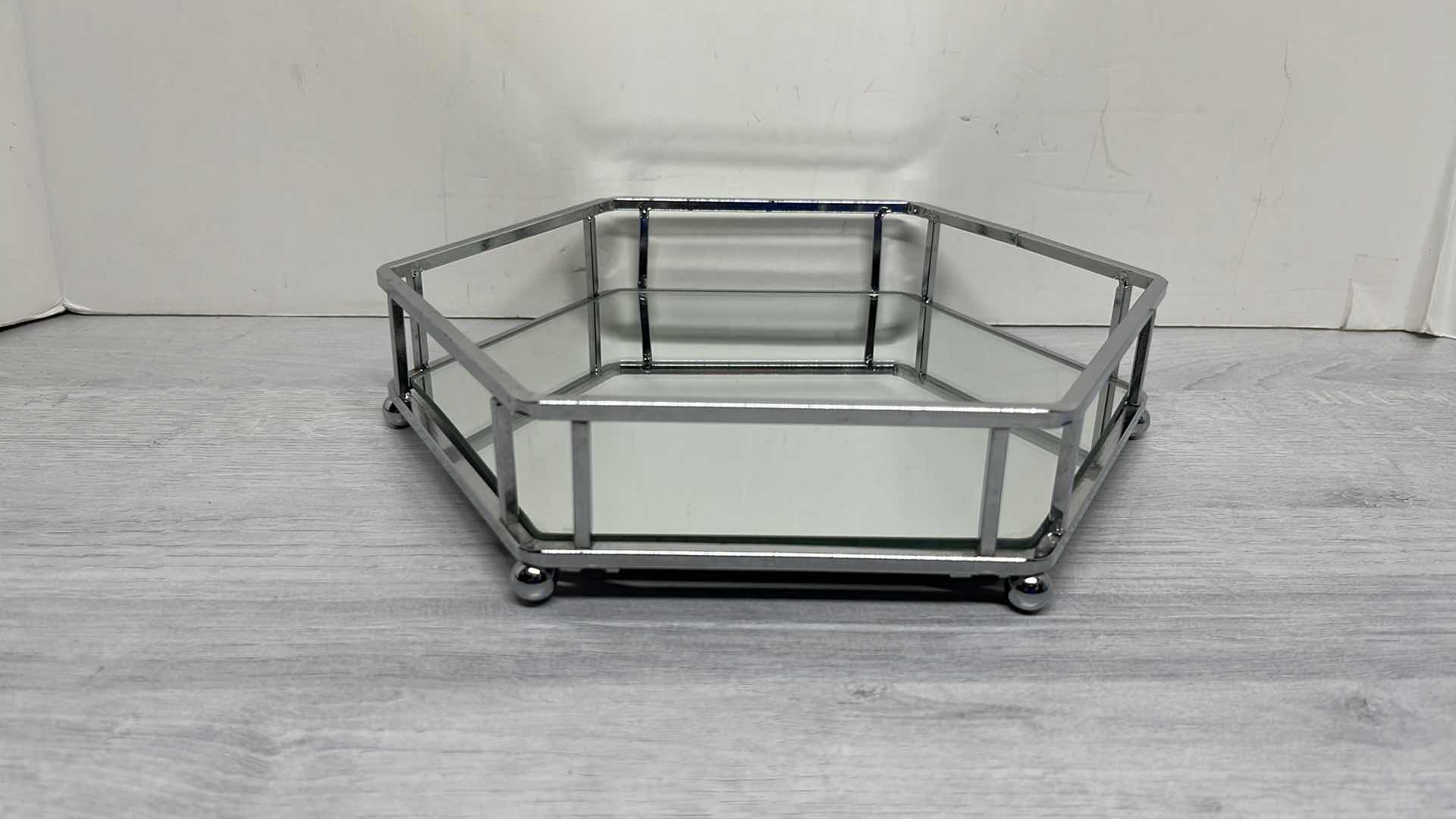 Photo 1 of ROBELY SILVER FINISH HEXAGON MIRRORED VANITY TRAY 9” X 10.25” H2.25”