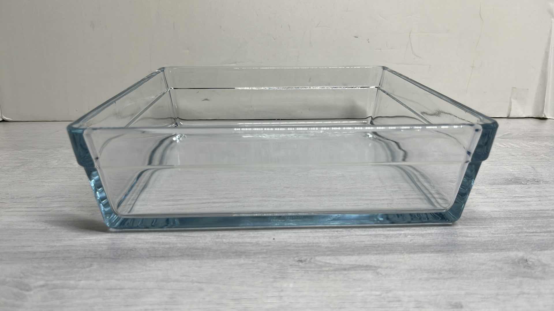 Photo 1 of PASABAHCE BORCAM PREMIUM SQUARE 9” X 9” CLEAR BAKING DISH