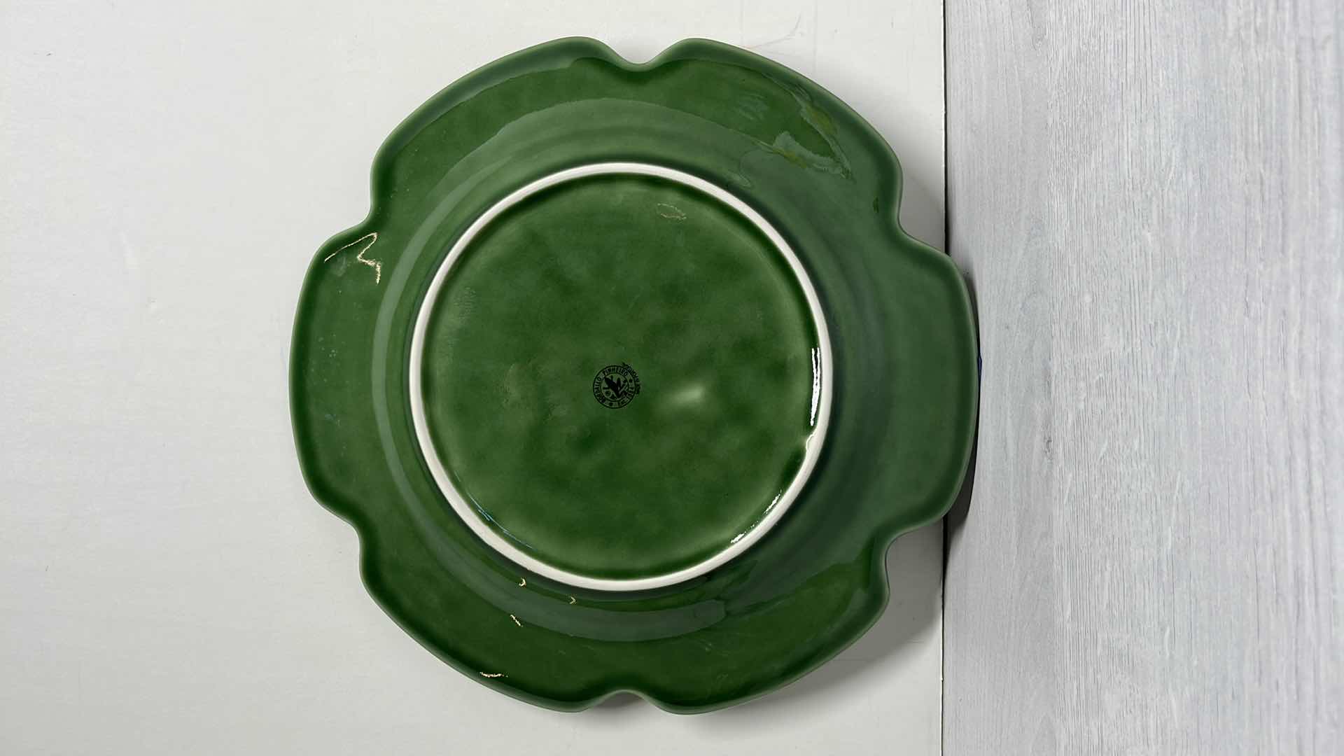 Photo 3 of BORDALLO PINHEIRO CABBAGE 12” CHARGER PLATE (2)