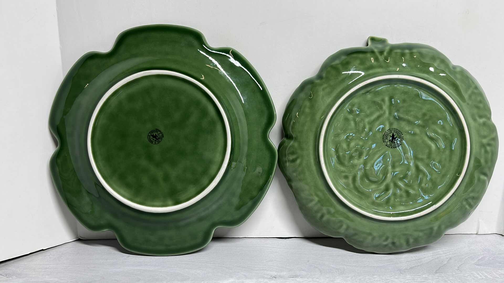 Photo 5 of BORDALLO PINHEIRO 12” CABBAGE CHARGER PLATE & CABBAGE/DRAGONFLY 11” PLATTER PLATE (2)