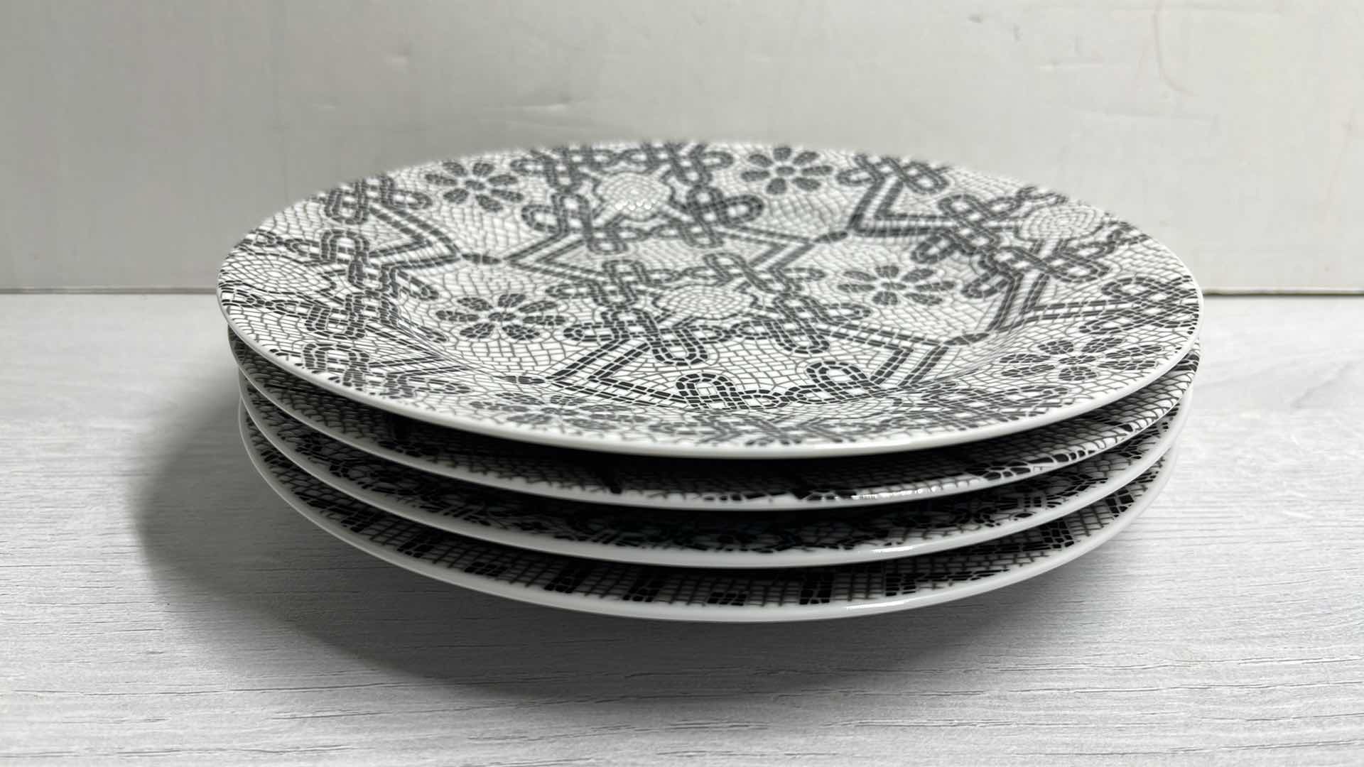 Photo 2 of VISTA ALEGRE CALCADA PORTUGUESA BY MANUELA MEDEIROS PORCELAIN DESSERT PLATES 8.25” (4)