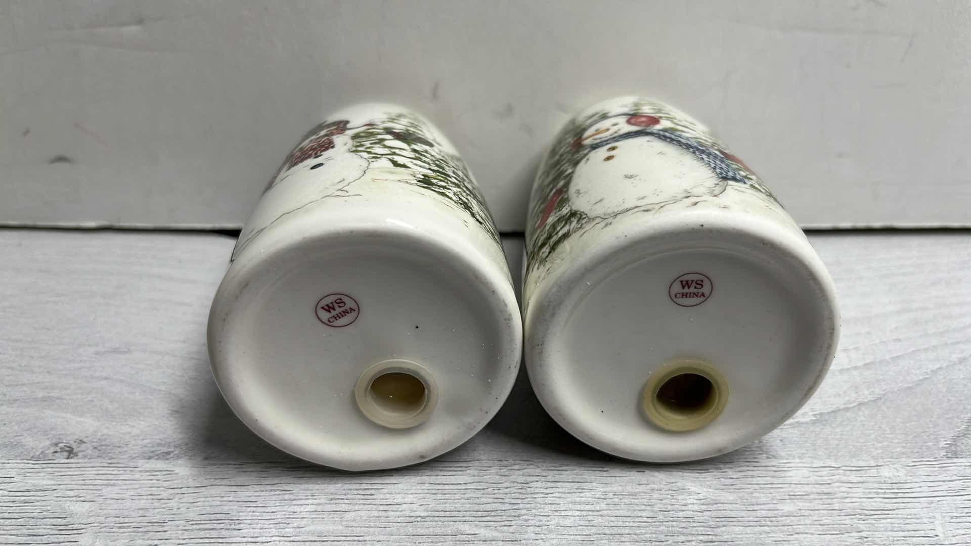 Photo 4 of WILLIAMS SONOMA SNOWMAN COLLECTION SALT/PEPPER SHAKERS, CANDLES, NAPKIN RINGS & 20” LINEN NAPKINS