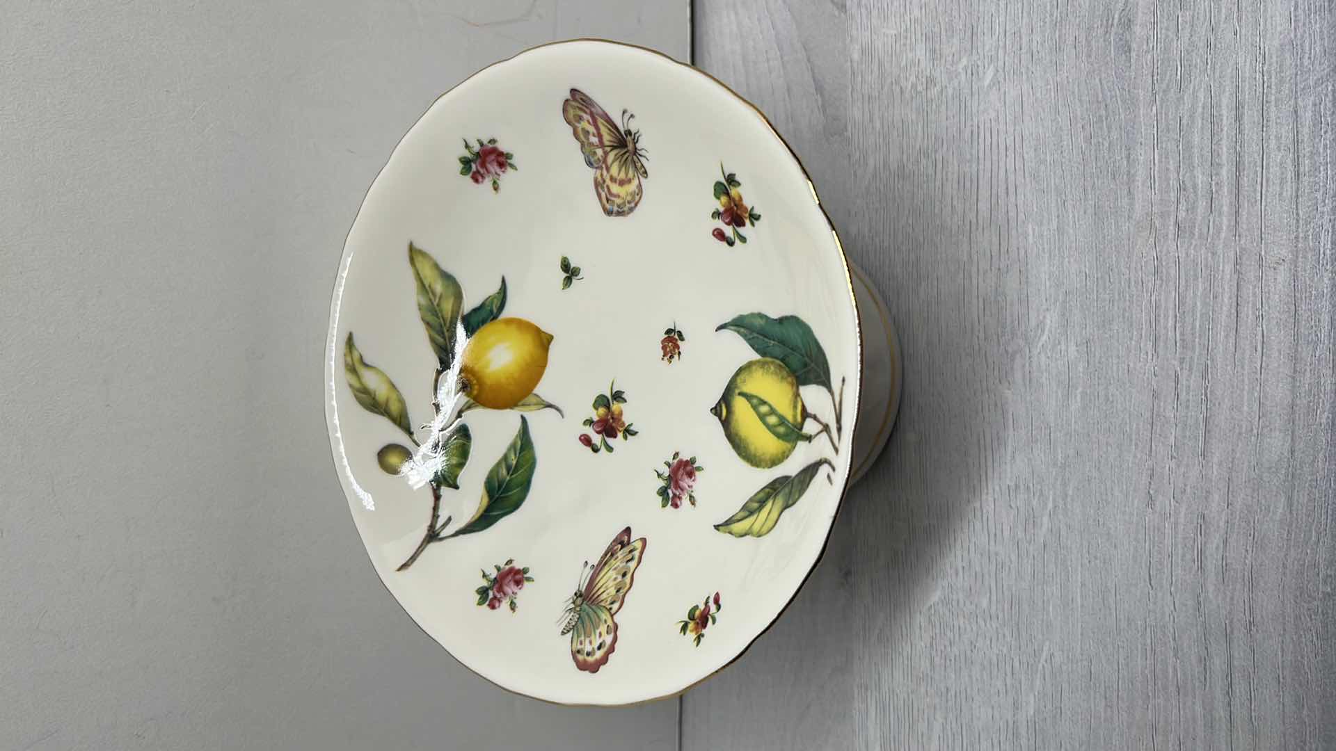 Photo 4 of TANIA BULHOES MARQUESA COLLECTION PORCELAIN MINI PORCELAIN FRUIT BOWL 6.5” X 5” 