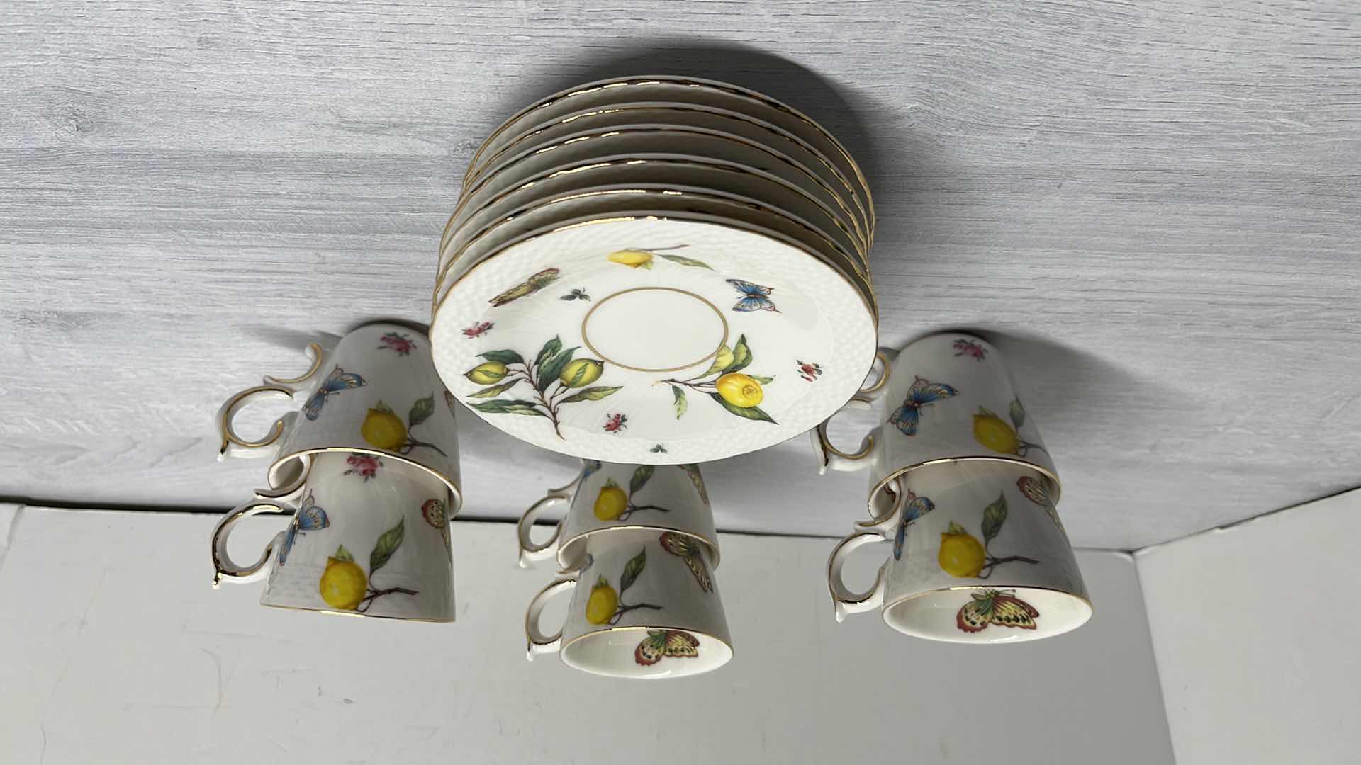 Photo 2 of TANIA BULHOES MARQUESA COLLECTION PORCELAIN 3.4oz ESPRESSO CUPS & SAUCER PLATE 4.75”D (6)