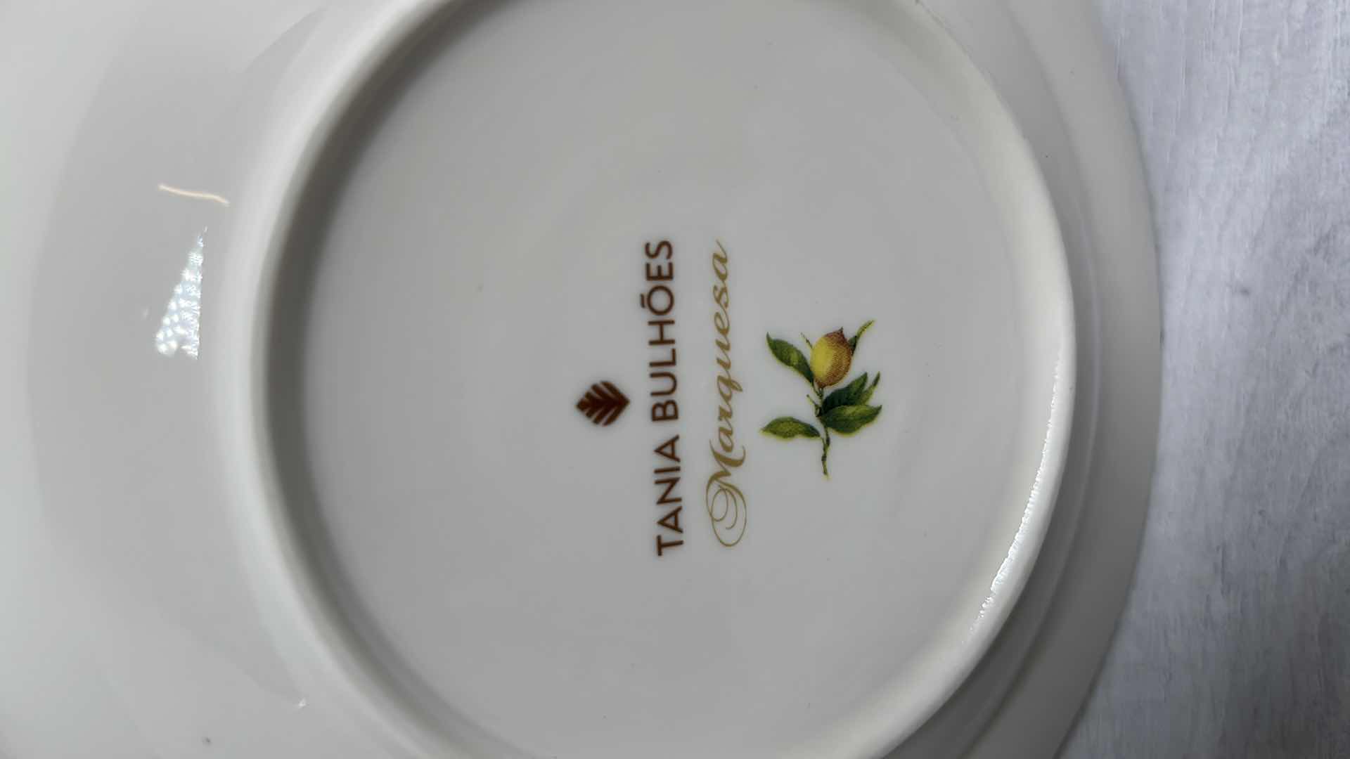 Photo 5 of TANIA BULHOES MARQUESA COLLECTION PORCELAIN SOUP BOWL 8.6” X 1.5” (5)