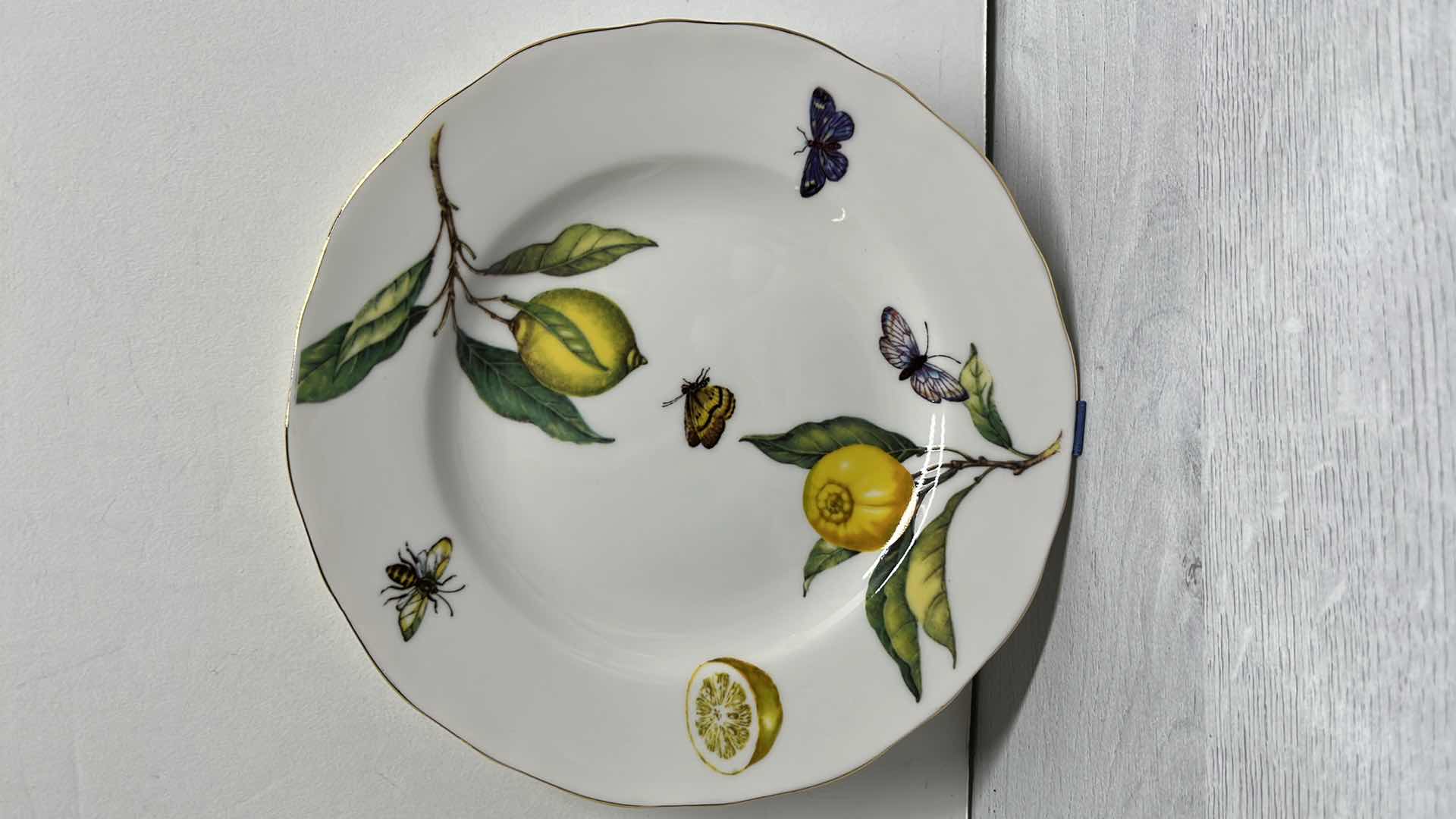 Photo 1 of TANIA BULHOES MARQUESA COLLECTION PORCELAIN 7.5” DESSERT PLATE (6)