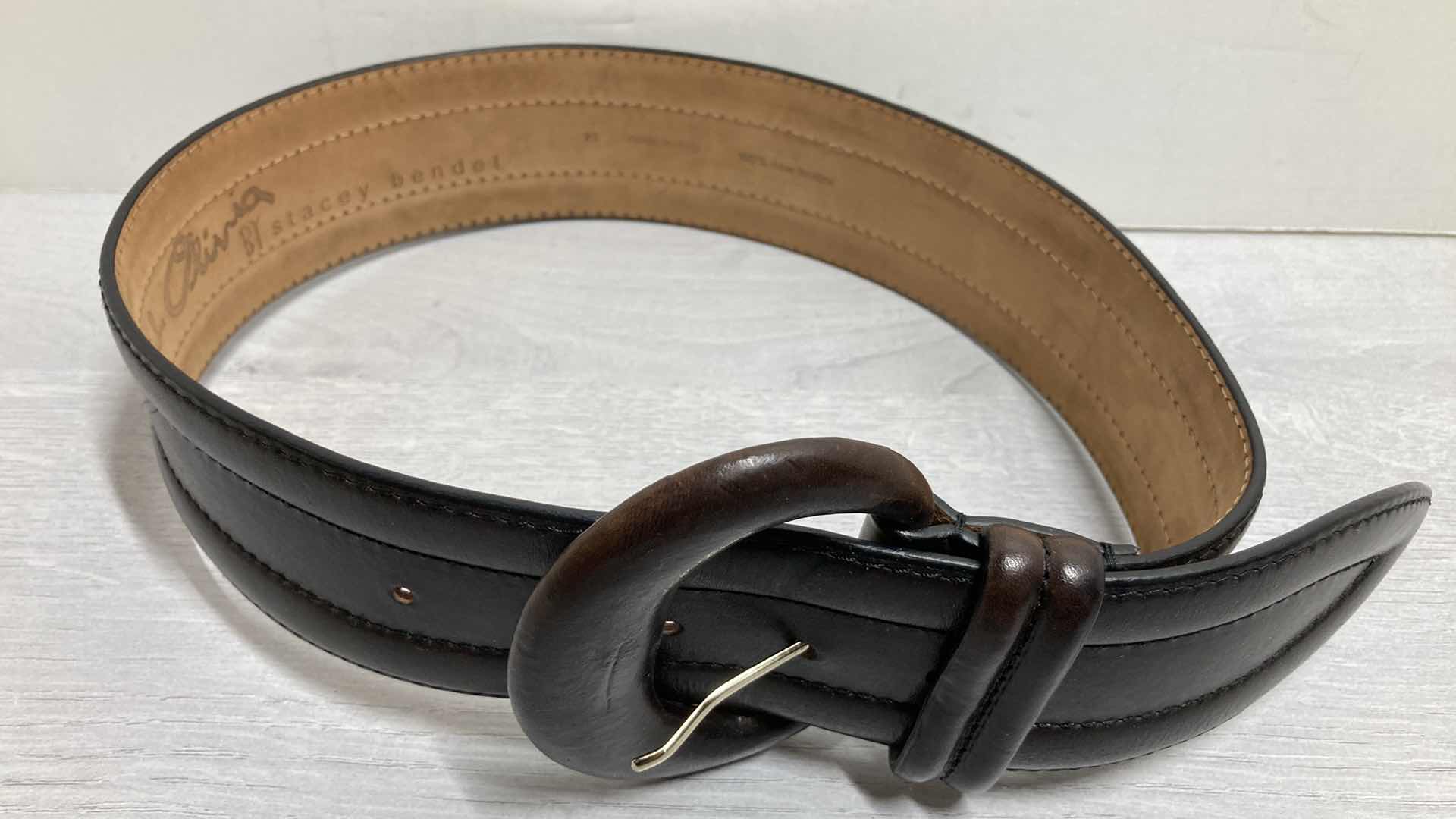 Photo 2 of ALICE & OLIVIA BY STACEY BENDET 100% COW LEATHER BELT SIZE XS MADE IN ITALY