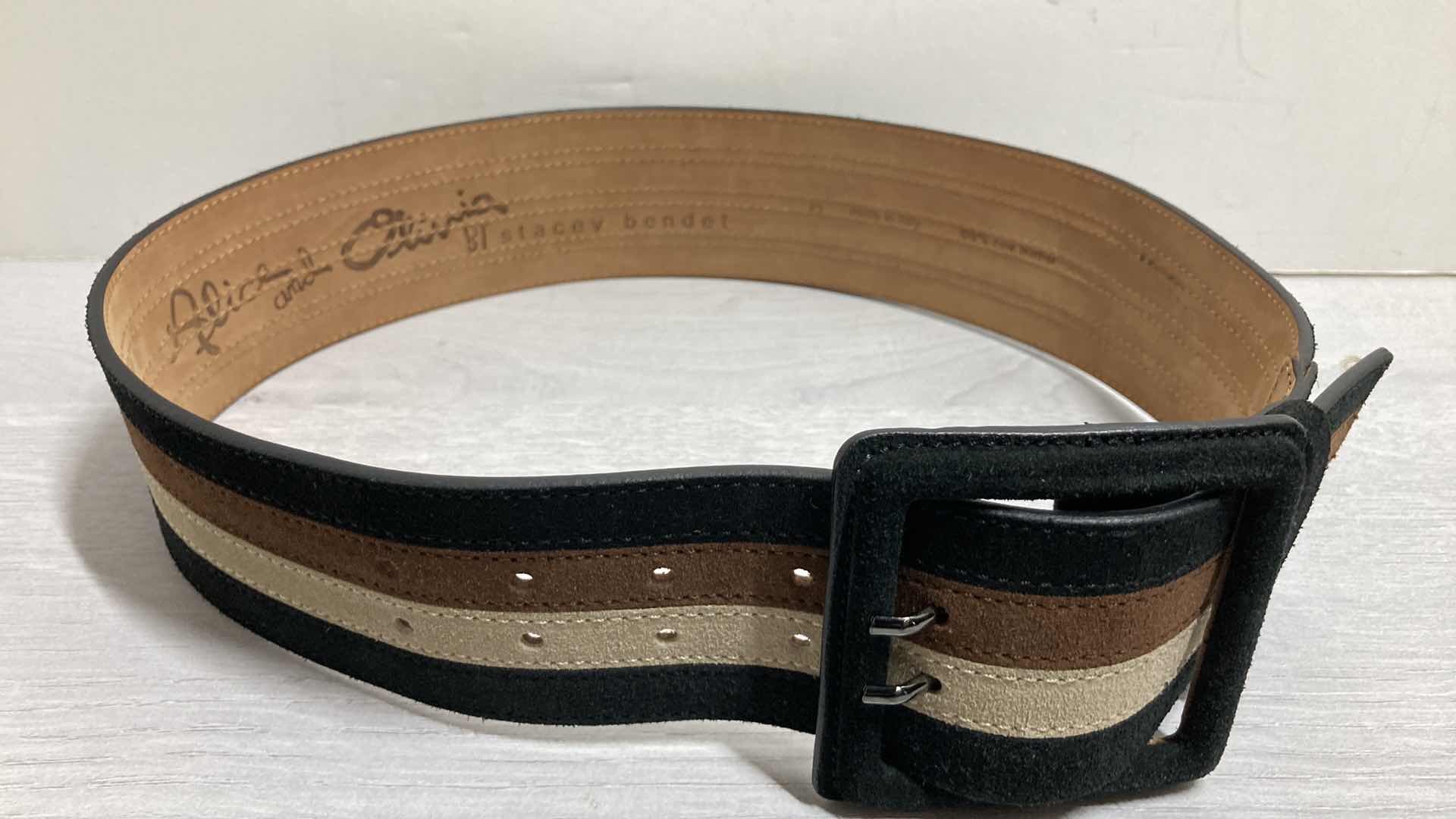 Photo 2 of ALICE & OLIVIA BY STACEY BENDET 100% COW LEATHER BELT SIZE XS MADE IN ITALY