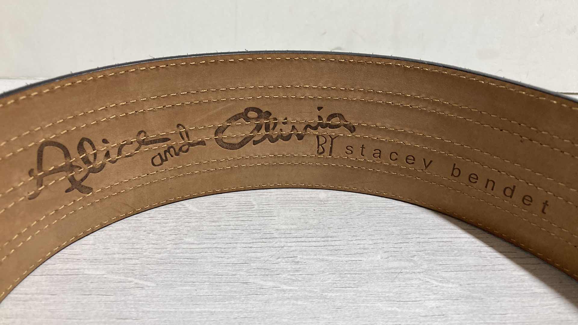 Photo 6 of ALICE & OLIVIA BY STACEY BENDET 100% COW LEATHER BELT SIZE XS MADE IN ITALY