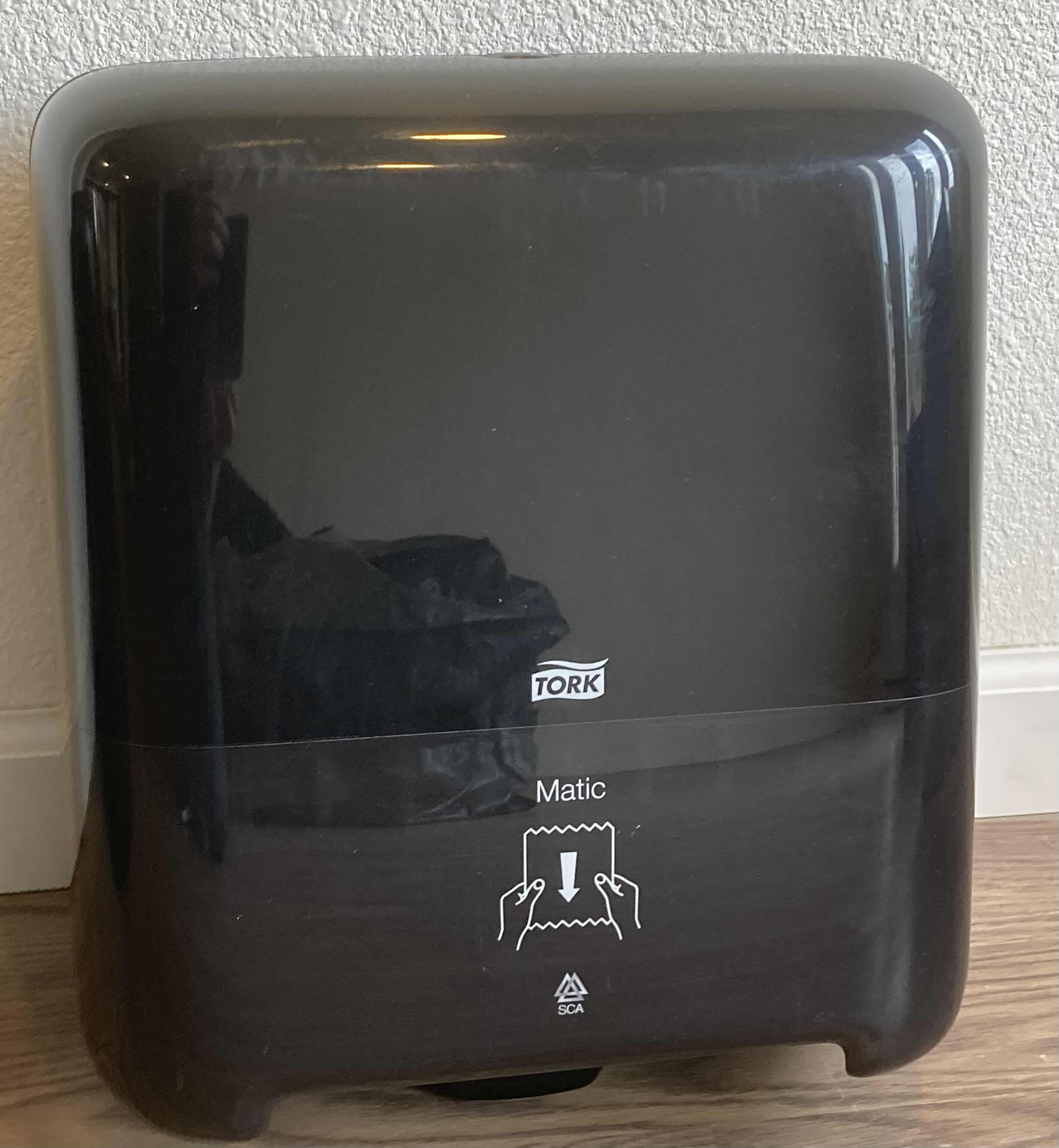 Photo 1 of TORK COMMERCIAL MATIC PAPER TOWEL DISPENSER 13” X 8” H15”