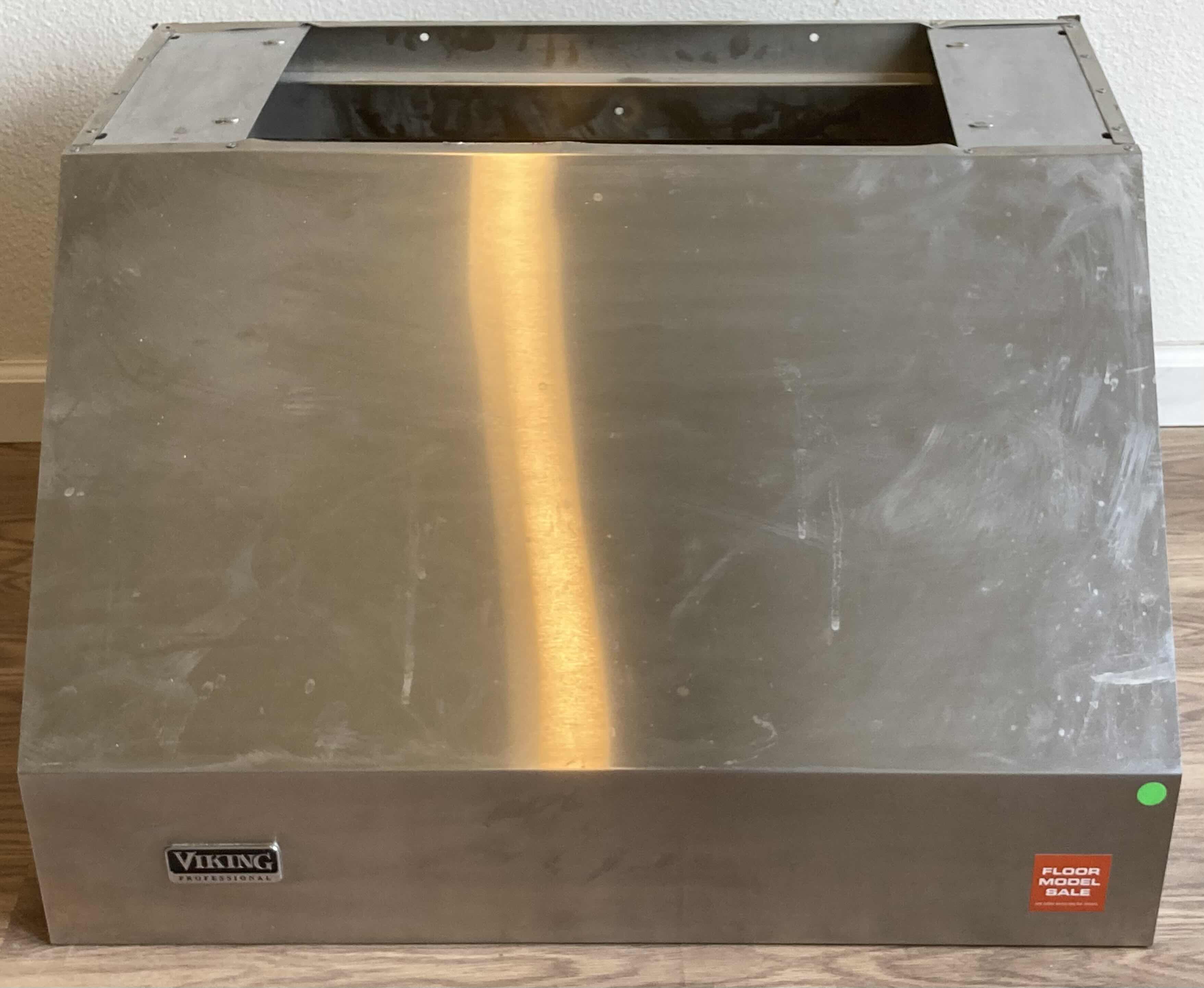 Photo 1 of VIKING PROFESSIONAL HOOD VENT MODEL VWH3048-SS 30” X 24” H18”