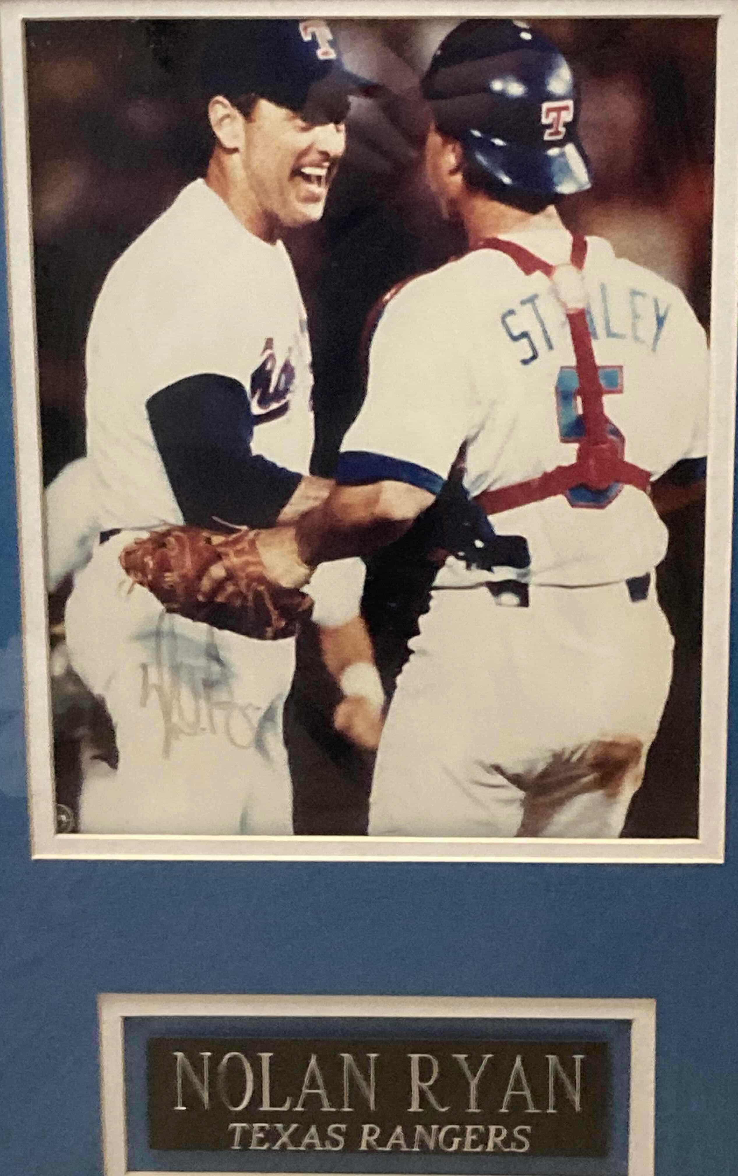 Photo 2 of NOLAN RYAN RANGERS MLB BASEBALL FRAMED PHOTOGRAPH AUTOGRAPHED BY NOLAN RYAN NO COA 19.5” X 13.5”