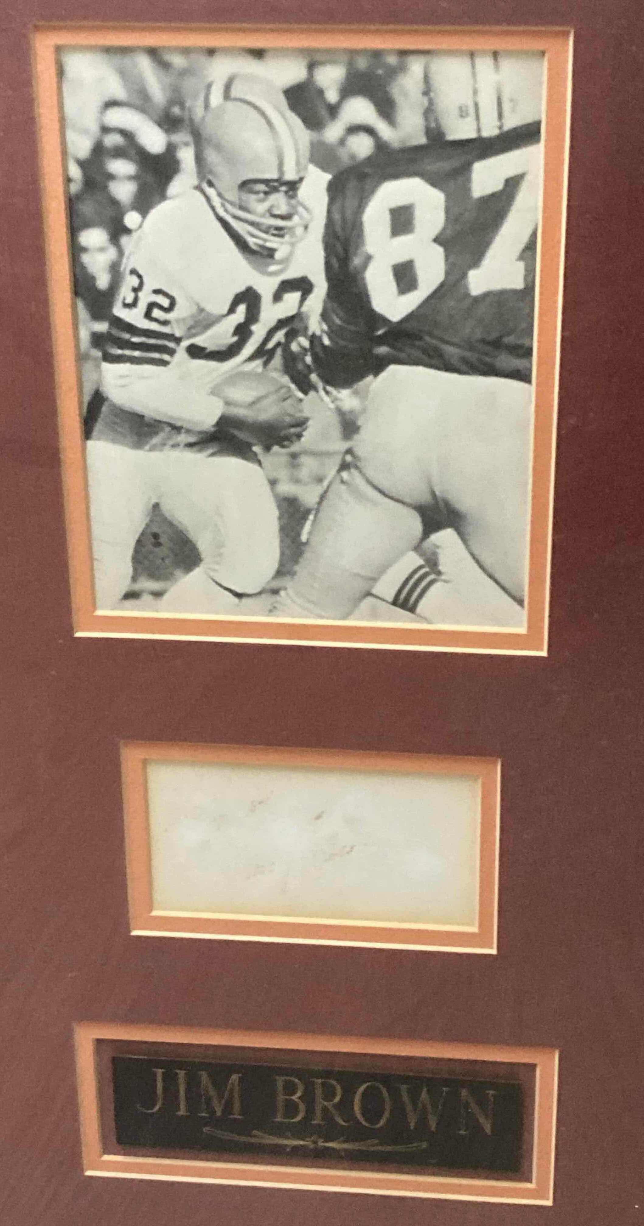 Photo 2 of JIM BROWN FRAMED PHOTOGRAPH AUTOGRAPHED INDEX CARD BY JIM BROWN NO COA 19.5” X 13.5”