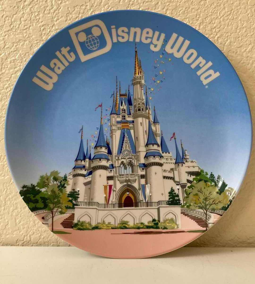 Photo 1 of WALT DISNEY WORLD DECORATIVE PLATE MADE IN JAPAN 9.5”