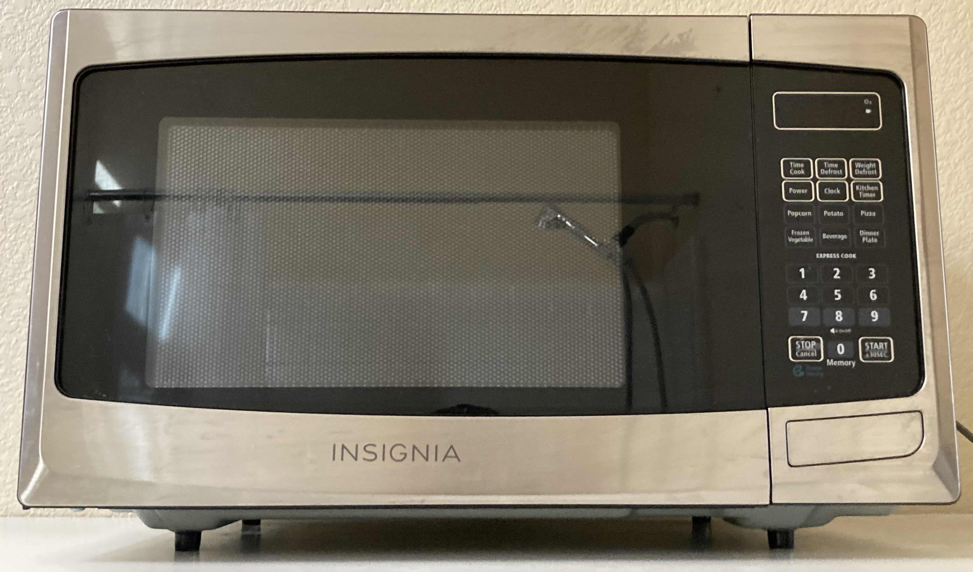 Photo 1 of INSIGNIA MICROWAVE MODEL NS-MW09SS8