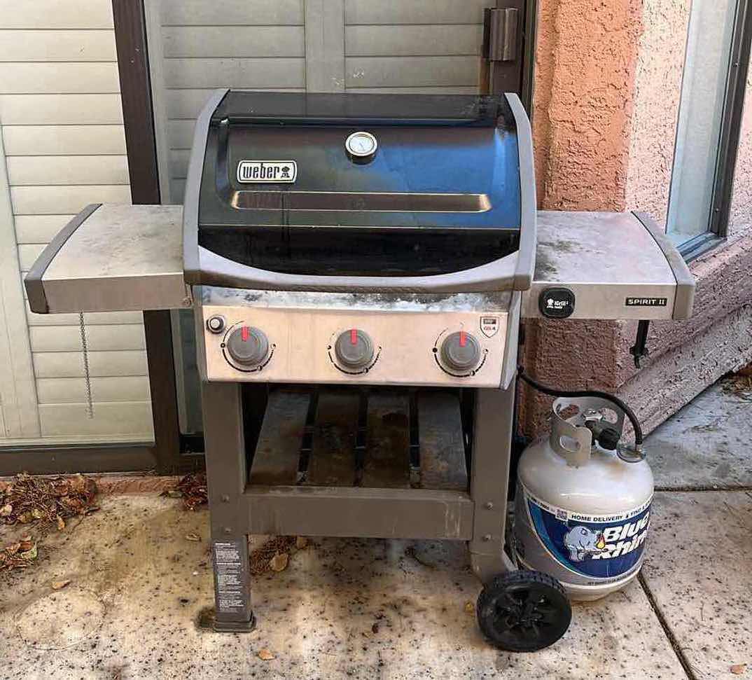 Photo 1 of WEBER IGRILL 3 READY SPIRIT 2 PROPANE BBQ GRILL MODEL SPIRIT II E-310LPBLK W BLUE BLUE RHINO 15LB PROPANE TANK (READ NOTES)