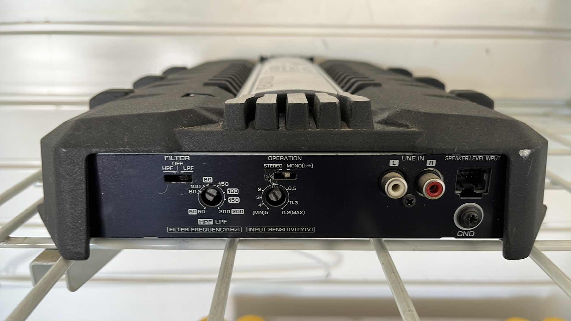 Photo 2 of KENWOOD 400W STERO/BRIDGEABLE POWER AMPLIFIER KAC-6202