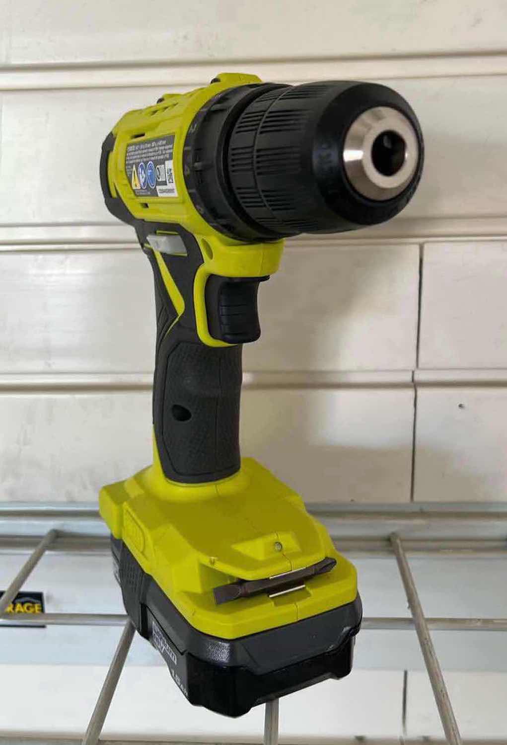 Photo 4 of RYOBI ONE PLUS LITHIUM 18V 1.5AH CORDLESS DRILL W BATTERY MODEL P209DCN