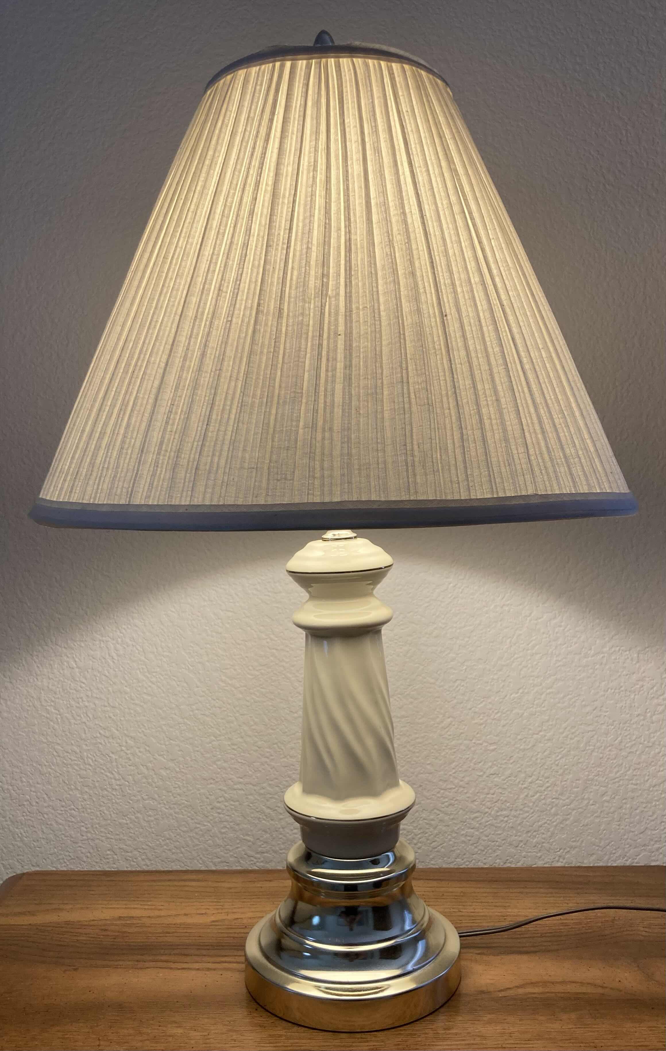 Photo 1 of VINTAGE BEIGE PORCELAIN TABLE LAMP W GOLD FINISH BASE H24.5”