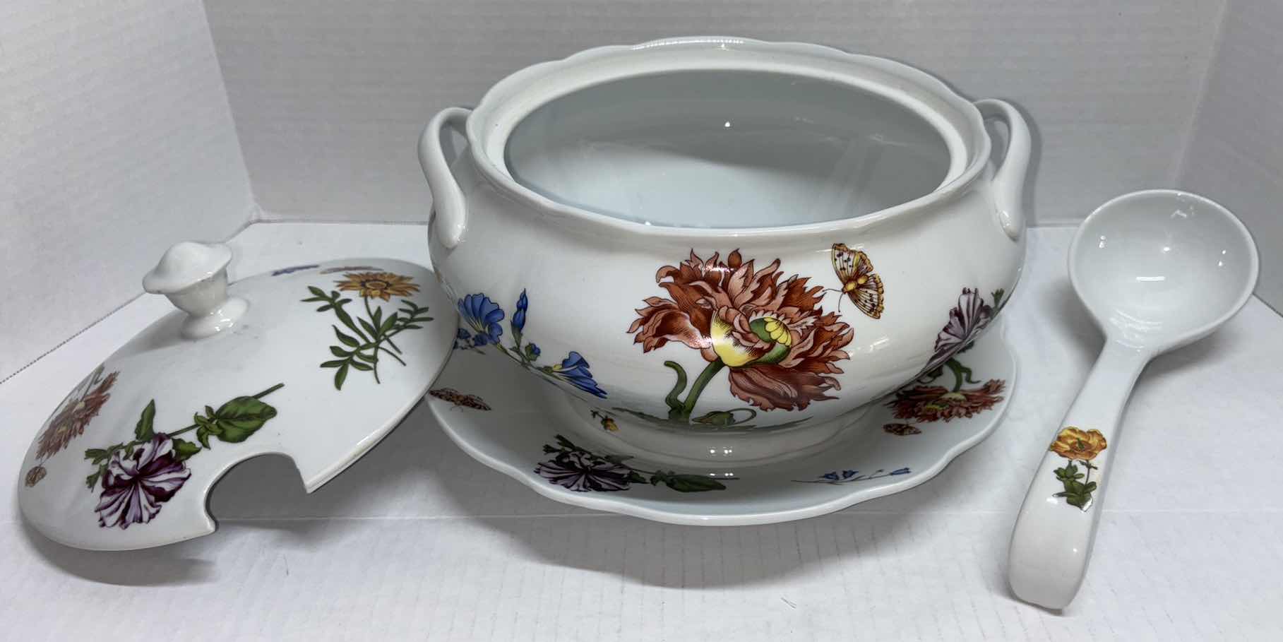 Photo 2 of “CAROLINE” BY BIA CORDON BLEU PORCELAIN TUREEN & LID W LADLE & UNDERPLATE