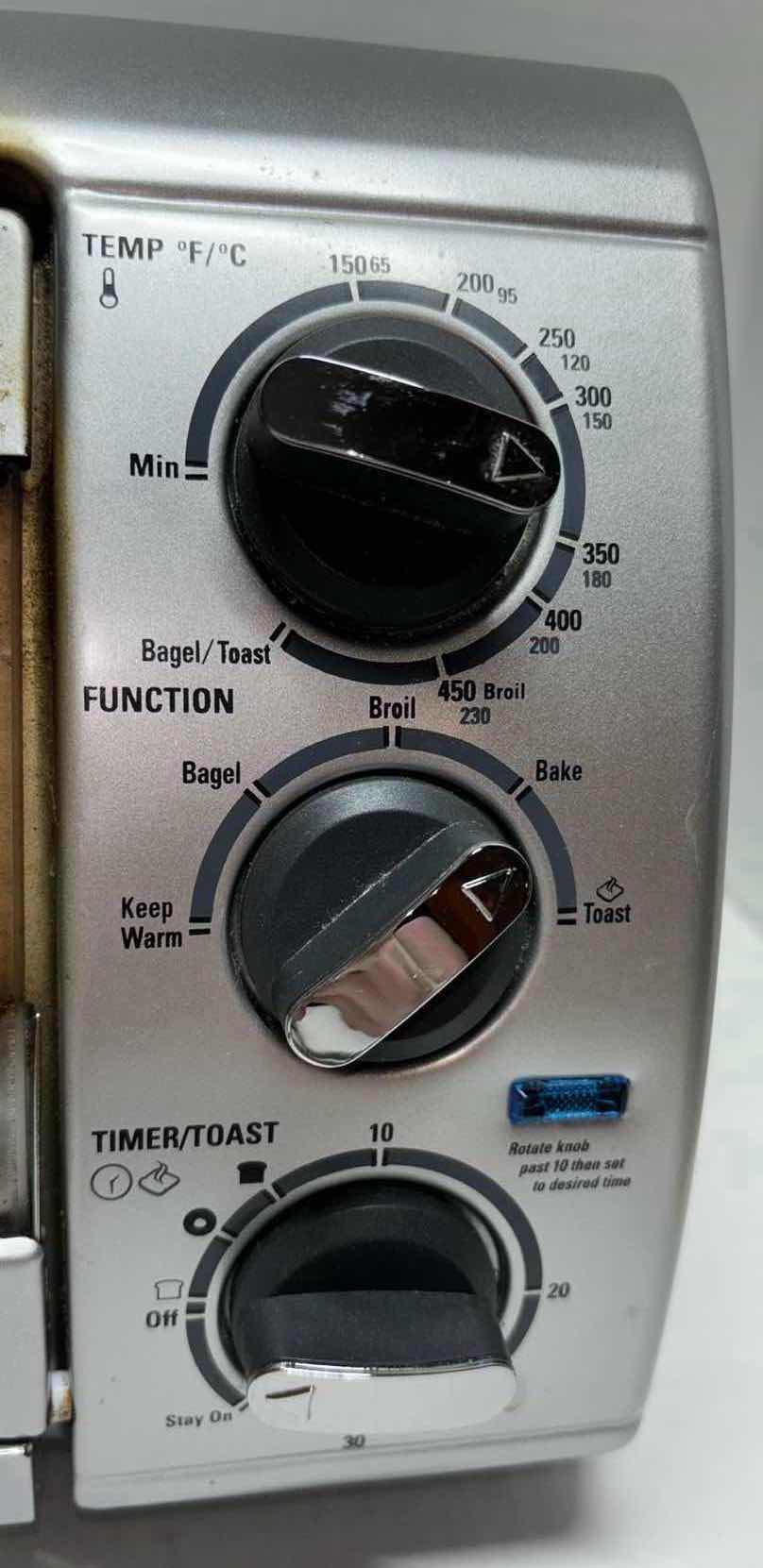 Photo 4 of BLACK & DECKER COUNTERTOP OVEN “TOAST-R-OVEN” (MODEL TRO480BS)