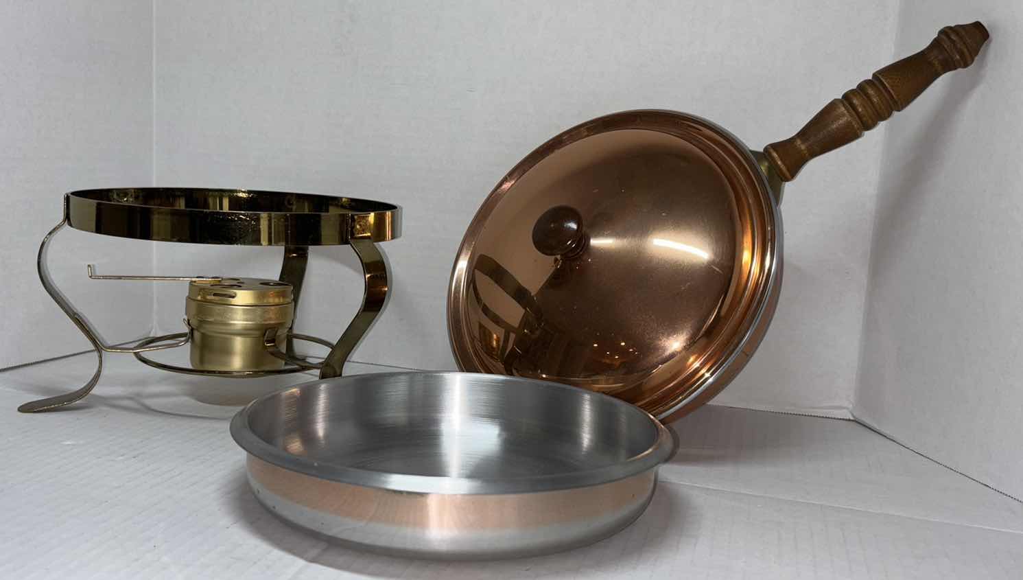 Photo 2 of VINTAGE COPPER CHAFING DISH HEATED BY CANNED HEAT (STERNO 2.7 OZ CAN)