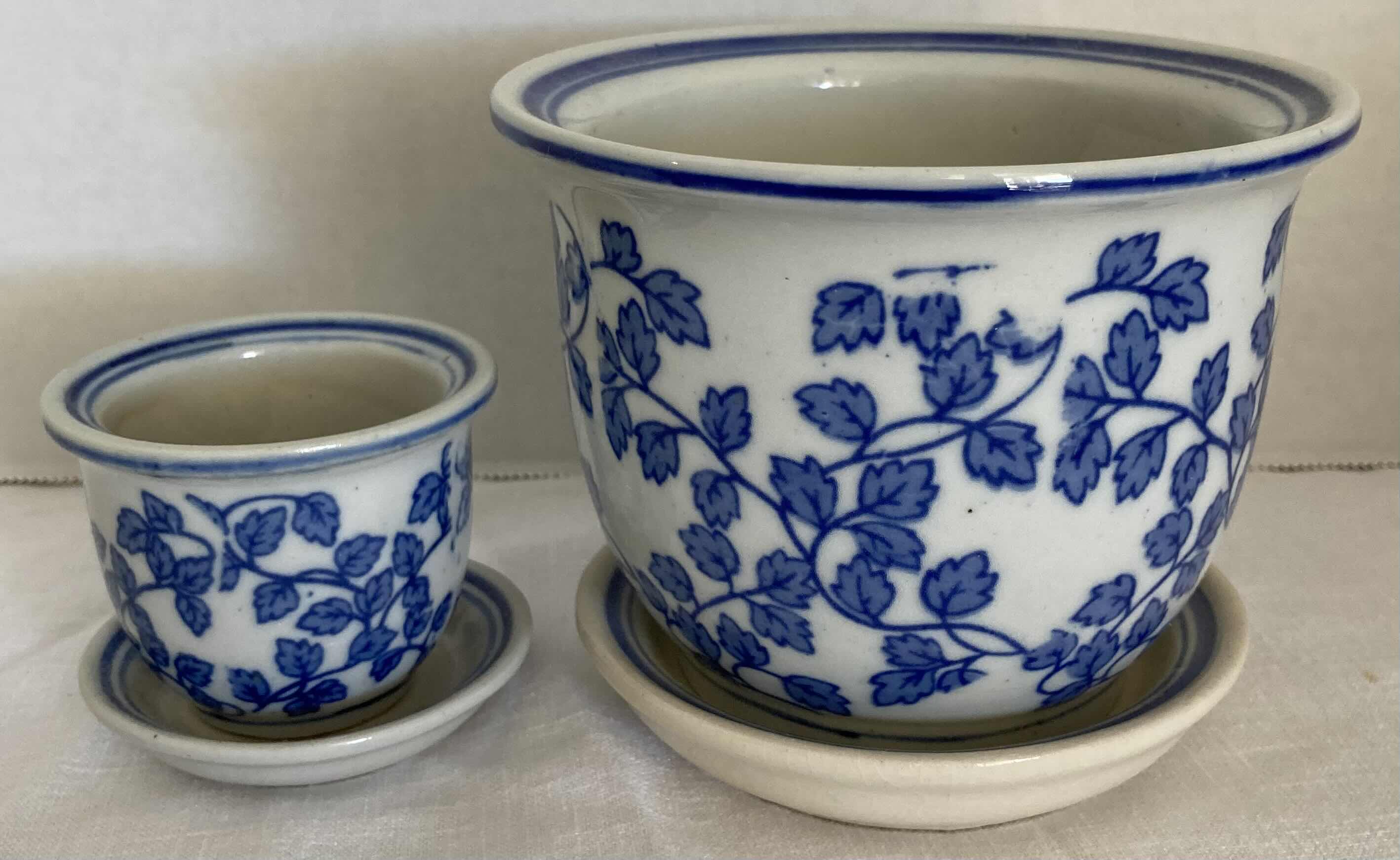 Photo 3 of BLUE LEAF WHITE CHINESE PORCELAIN PLANTER POTS H2-3”