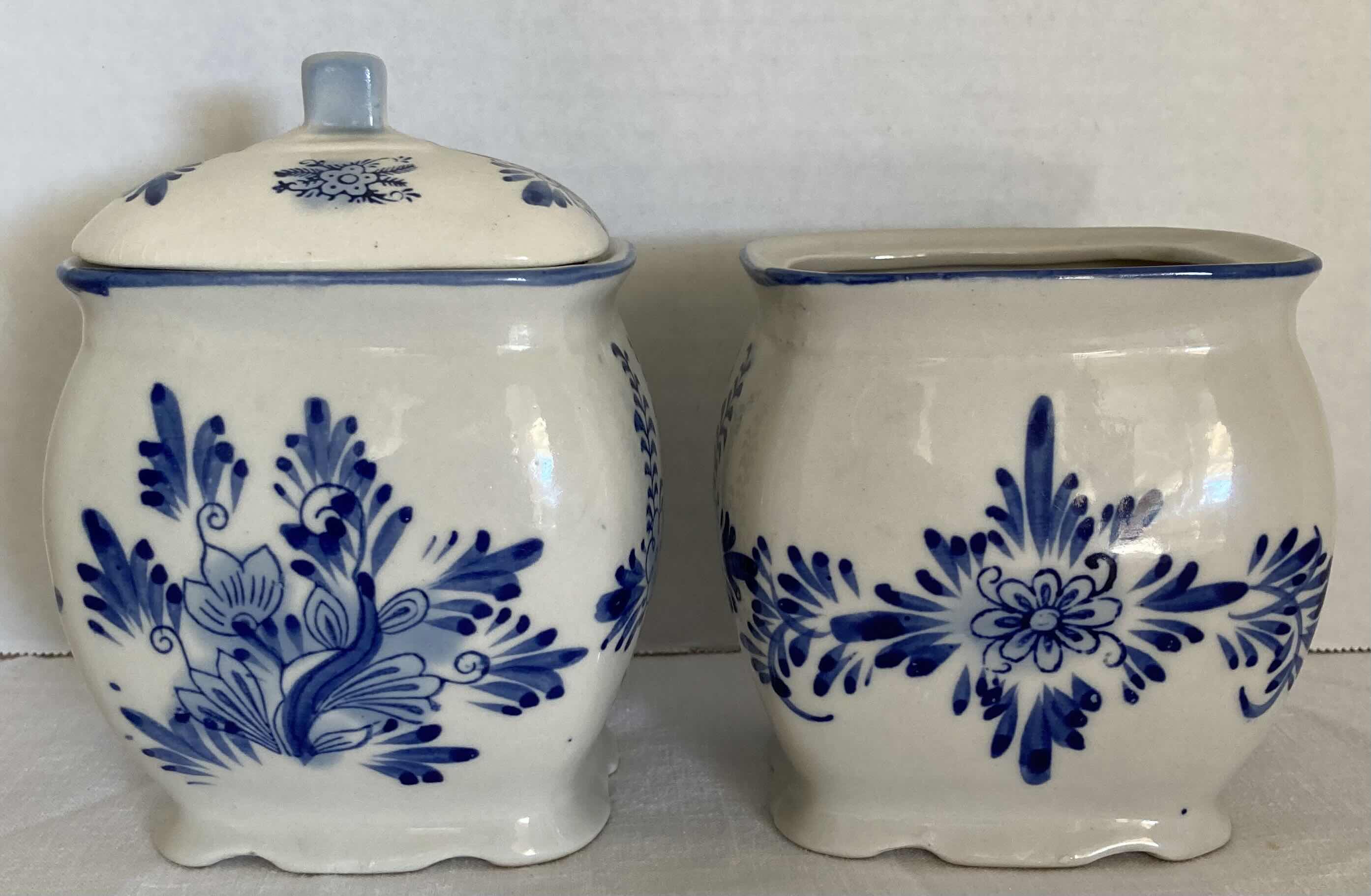 Photo 1 of BLUE & WHITE CHINESE PORCELAIN PIERI BOXES H4.5”