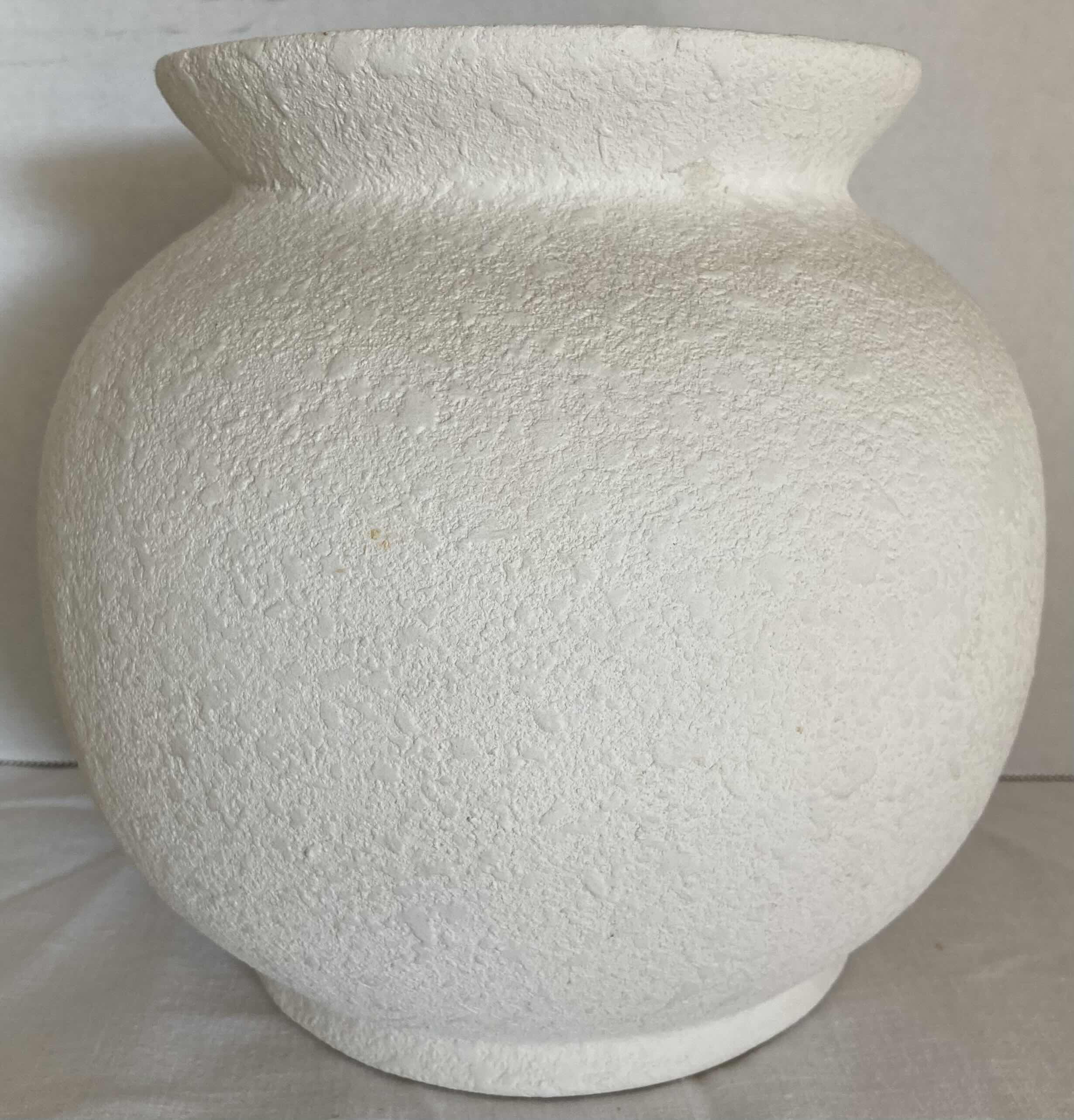 Photo 4 of EUROFLORA OF BROWARD PLASTER VASE SET H14”