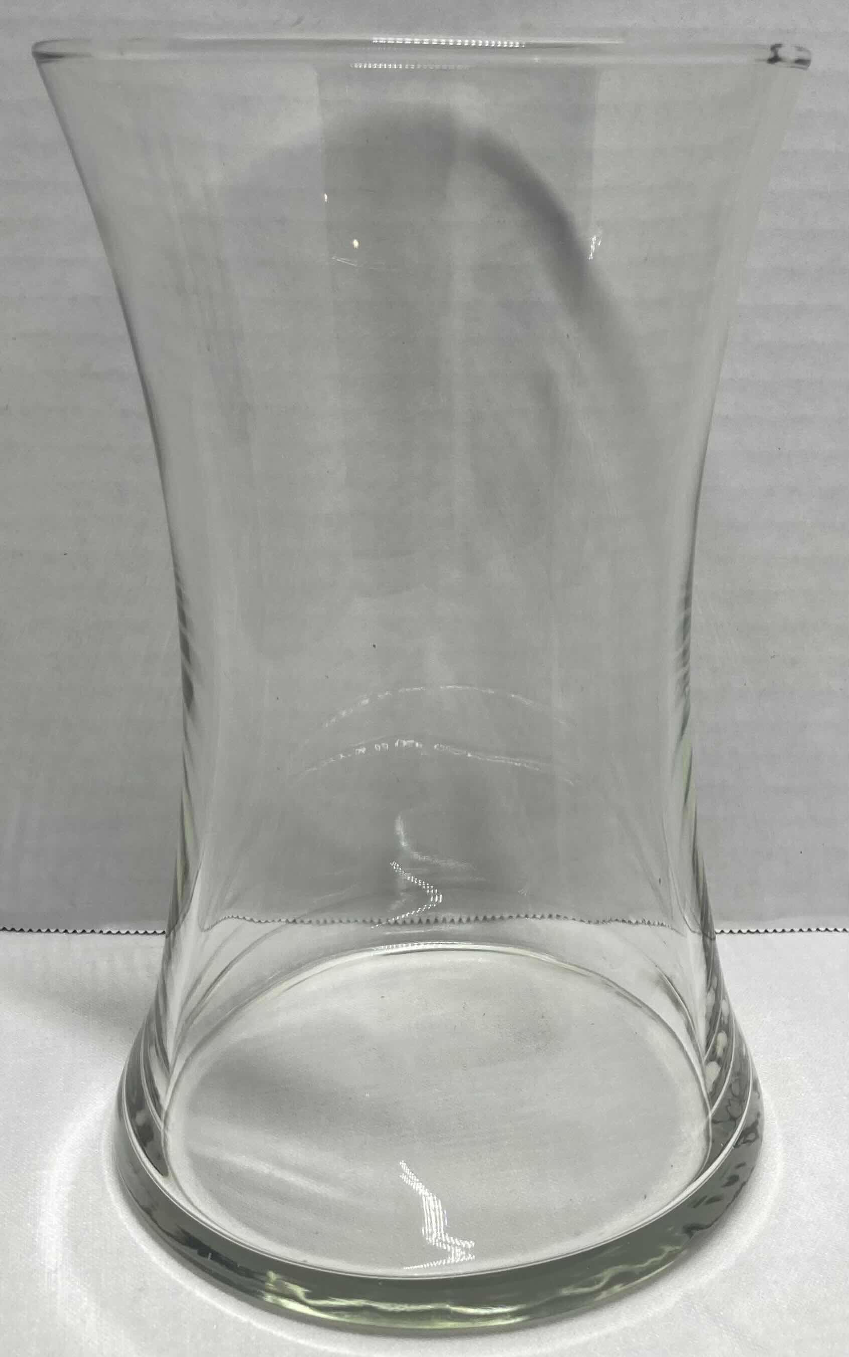 Photo 3 of CLEAR GLASS VASES H9”