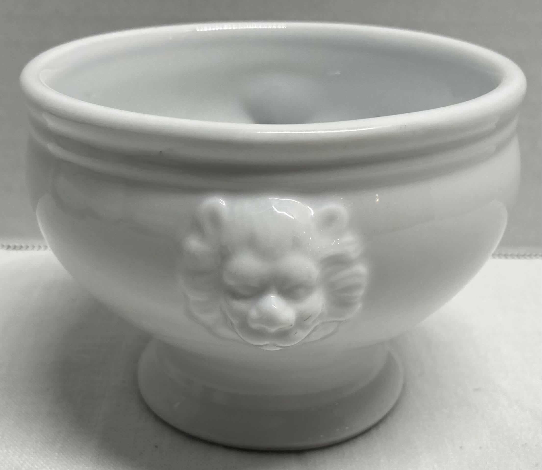 Photo 1 of SUR LA TABLE LION HEAD WHITE PORCELAIN DESSERT BOWLS H3.5” (SET OF 8)