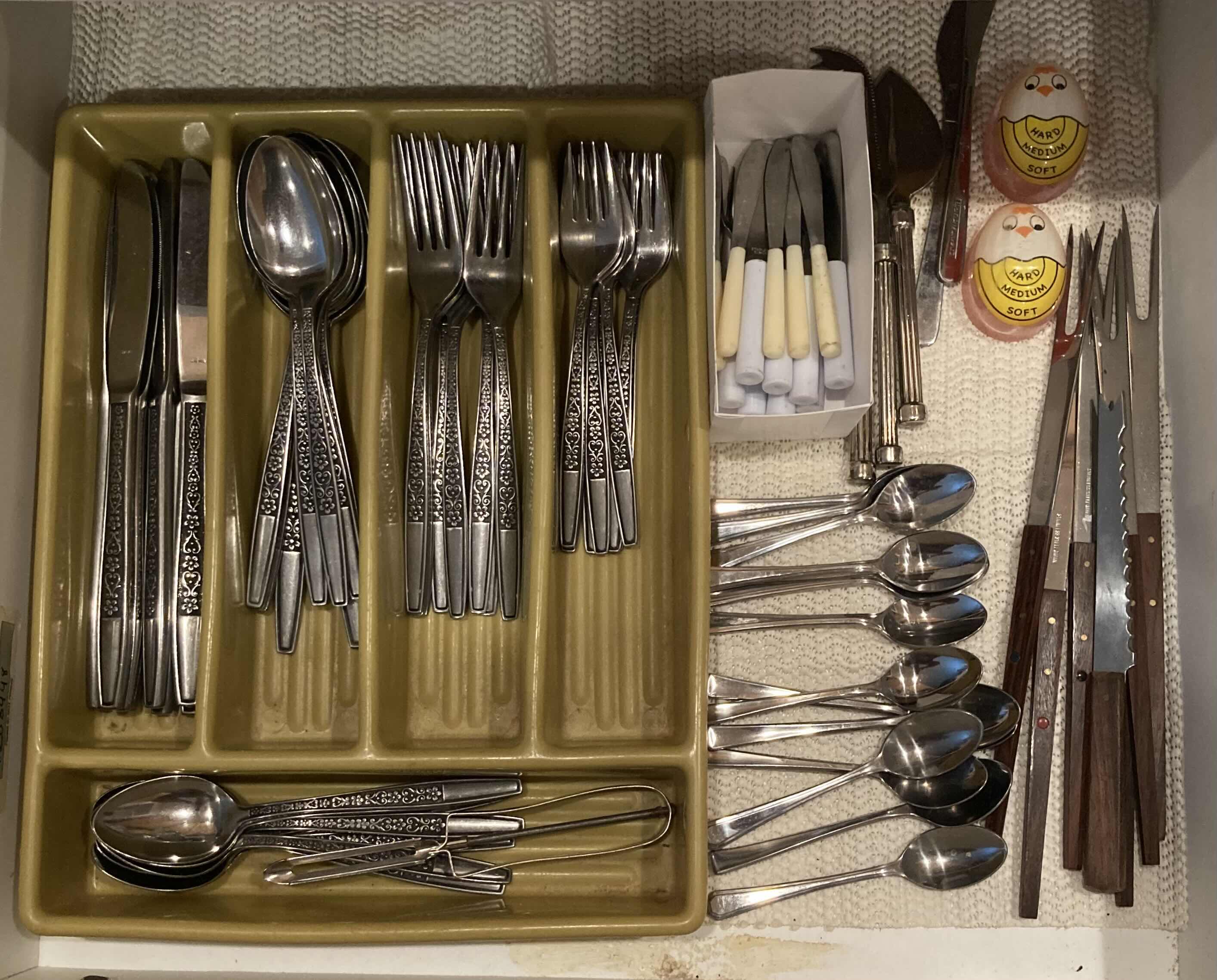 Photo 1 of CONTENTS OF DRAWER- FLATWARE