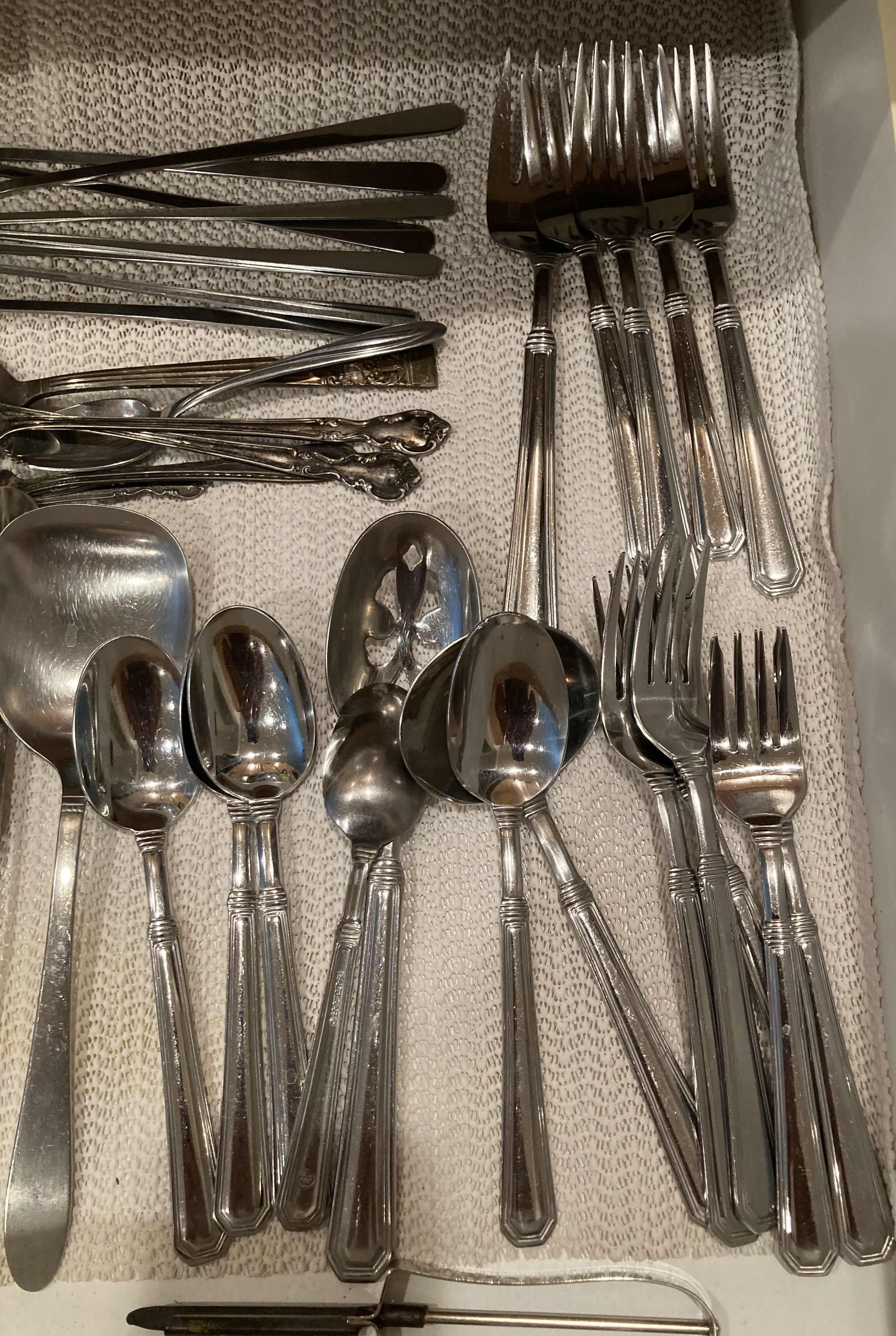 Photo 3 of CONTENTS OF DRAWER- FLATWARE