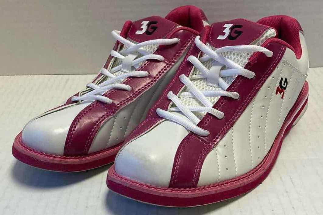 Photo 1 of 3G KICKS WHITE & PINK WOMEN’S BOWLING SHOES WOMEN’S SIZE 9