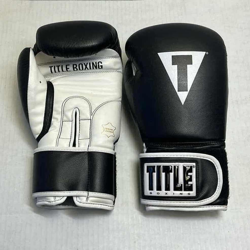 Photo 1 of TITLE 16oz BOXING GLOVES ADULT SIZE